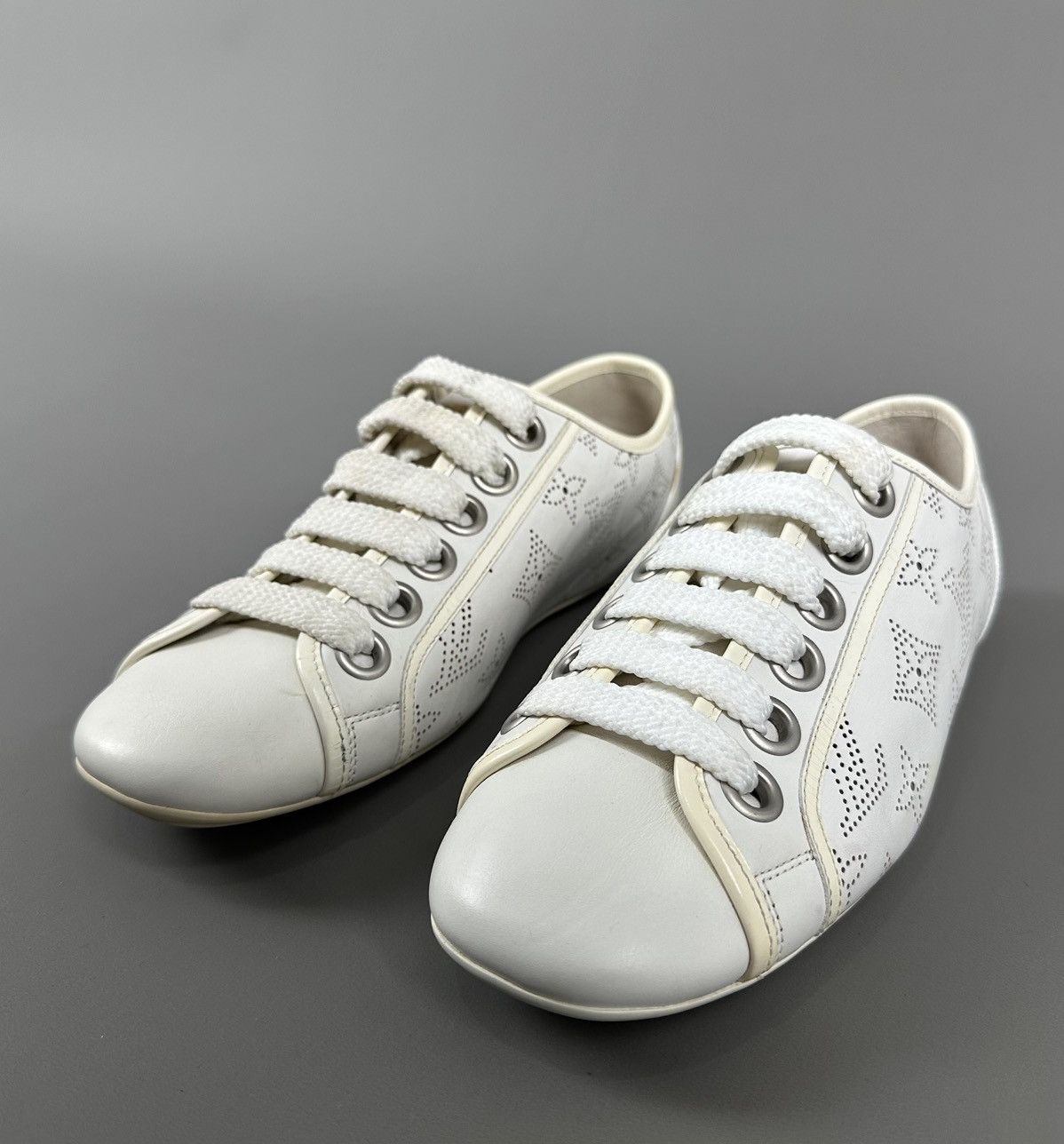 Louis Vuitton Louis Vuitton - Mahina Trainer Sneakers - Monogram Details Size US 7.5 / IT 37.5 - 4 Thumbnail