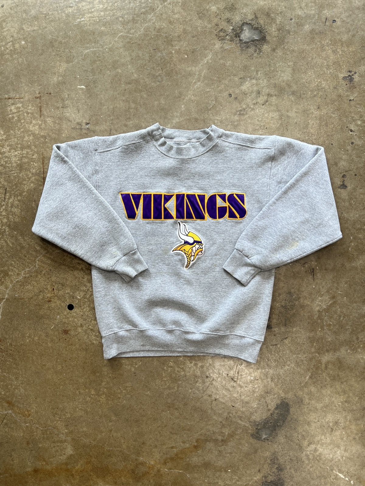 NFL Vintage 90s Minnesota Vikings Majestic NFL Crewneck Medium Size US M / EU 48-50 / 2 - 2 Thumbnail