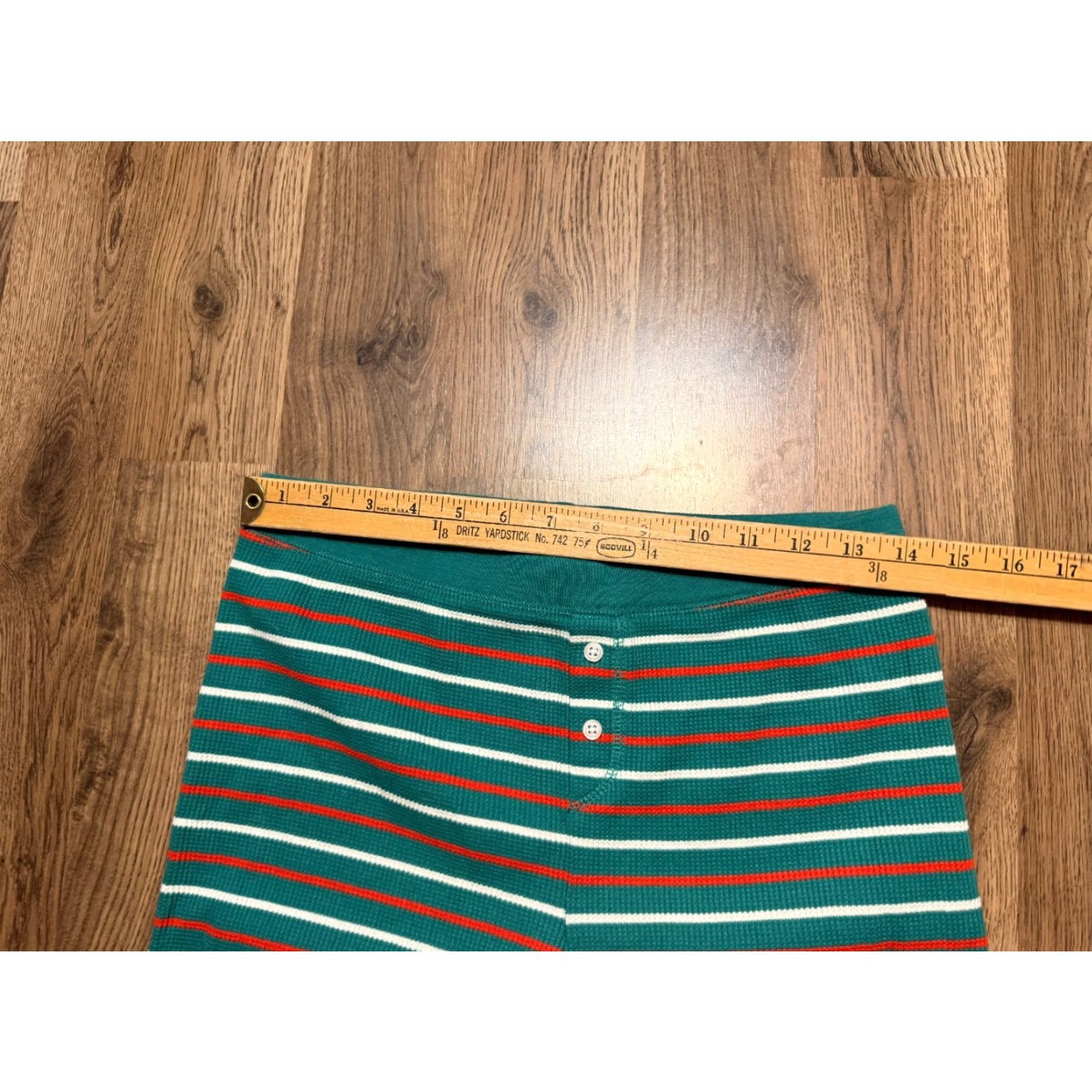 Old Navy Old Navy Pants Mens Size Medium Multicolor Green Red White Striped Sleepwear Pants Size US 31 - 7 Thumbnail