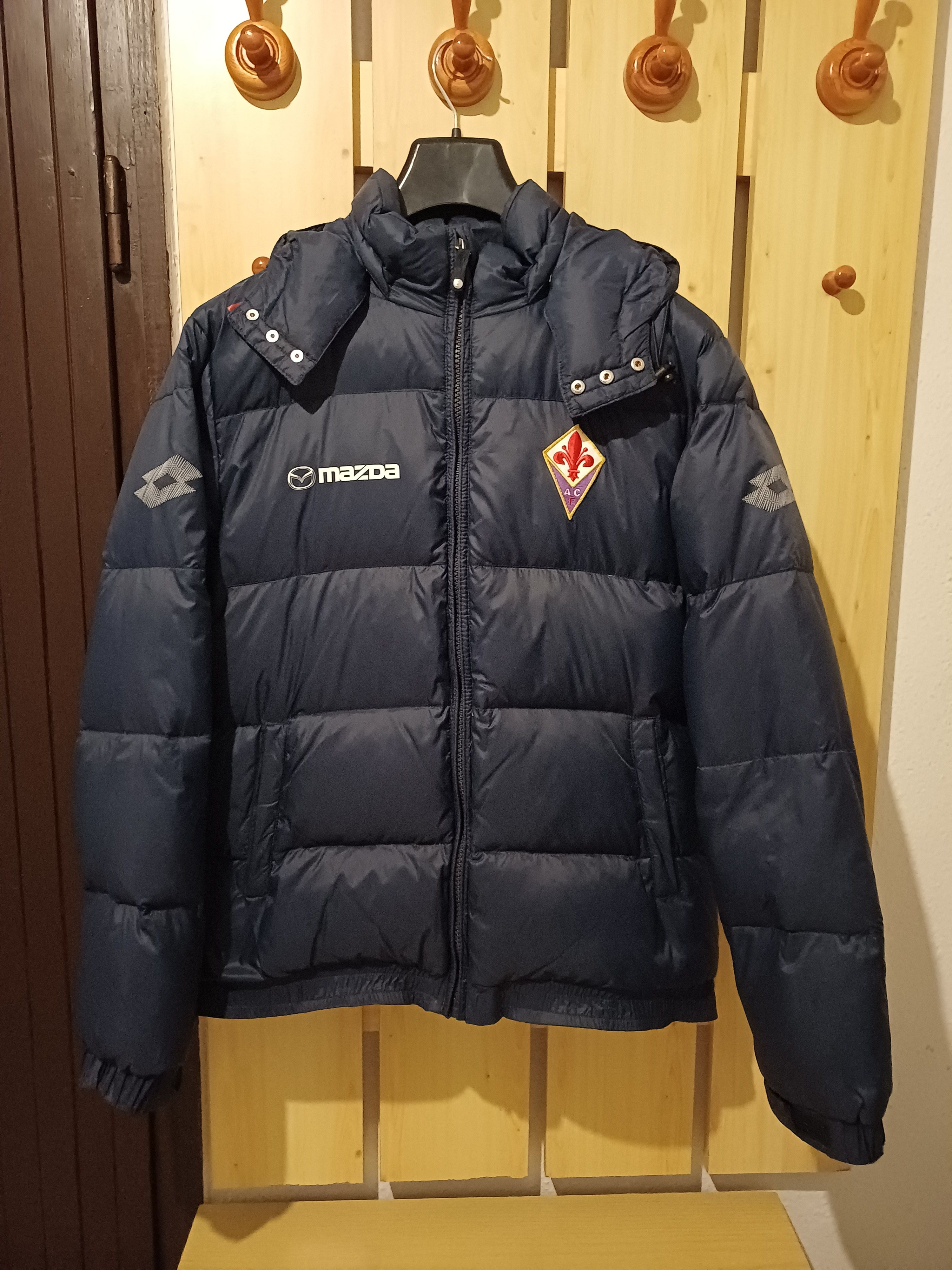 Lotto Sport Fiorentina 2011/12 feather jacket Size US L / EU 52-54 / 3 - 1 Thumbnail