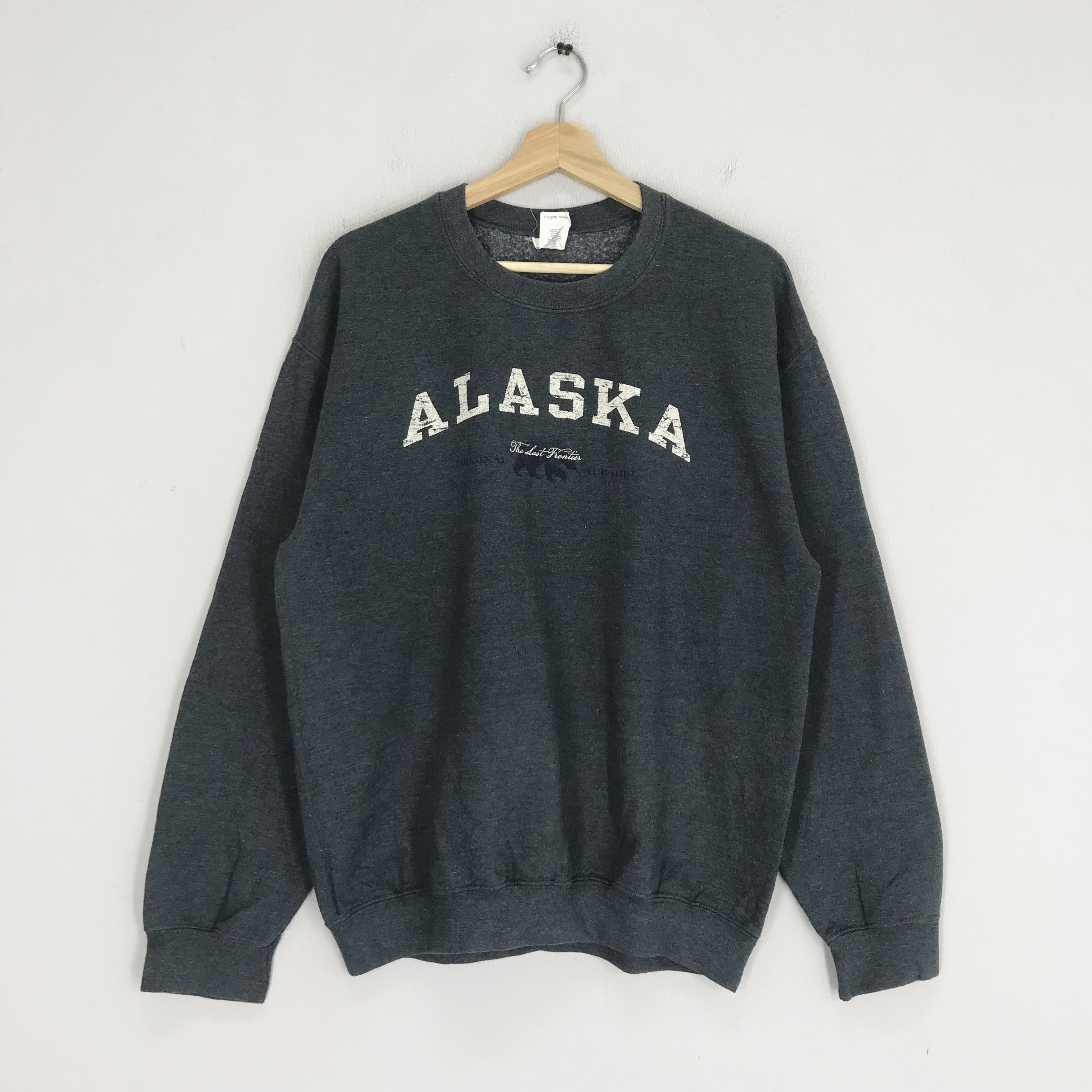 Vintage Vintage Alaska Polar Bear Gray Sweatshirt - 293 Size US M / EU 48-50 / 2 - 1 Thumbnail