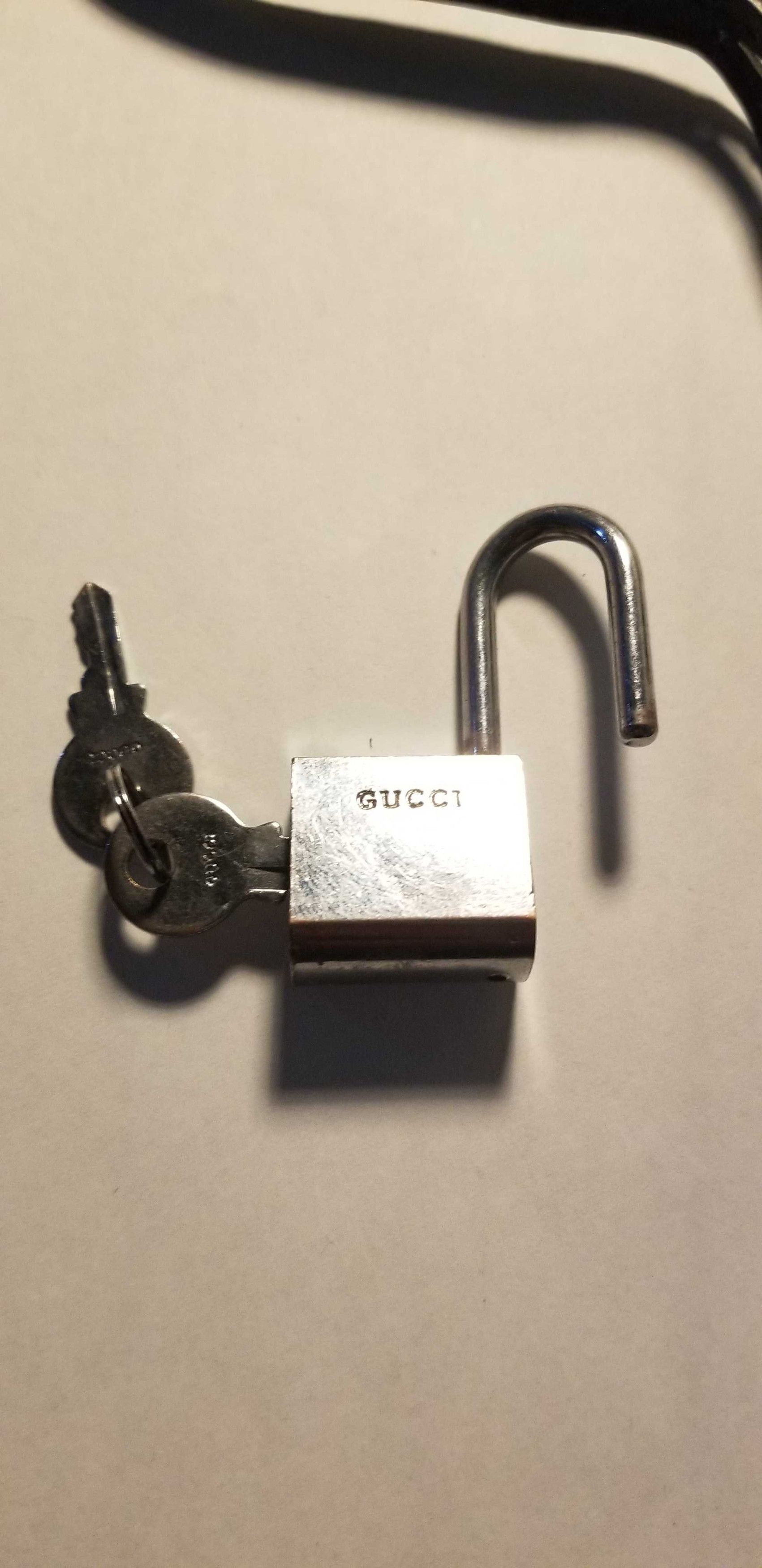 Gucci Gucci Bag Lock with strap and keys Size ONE SIZE - 1 Thumbnail