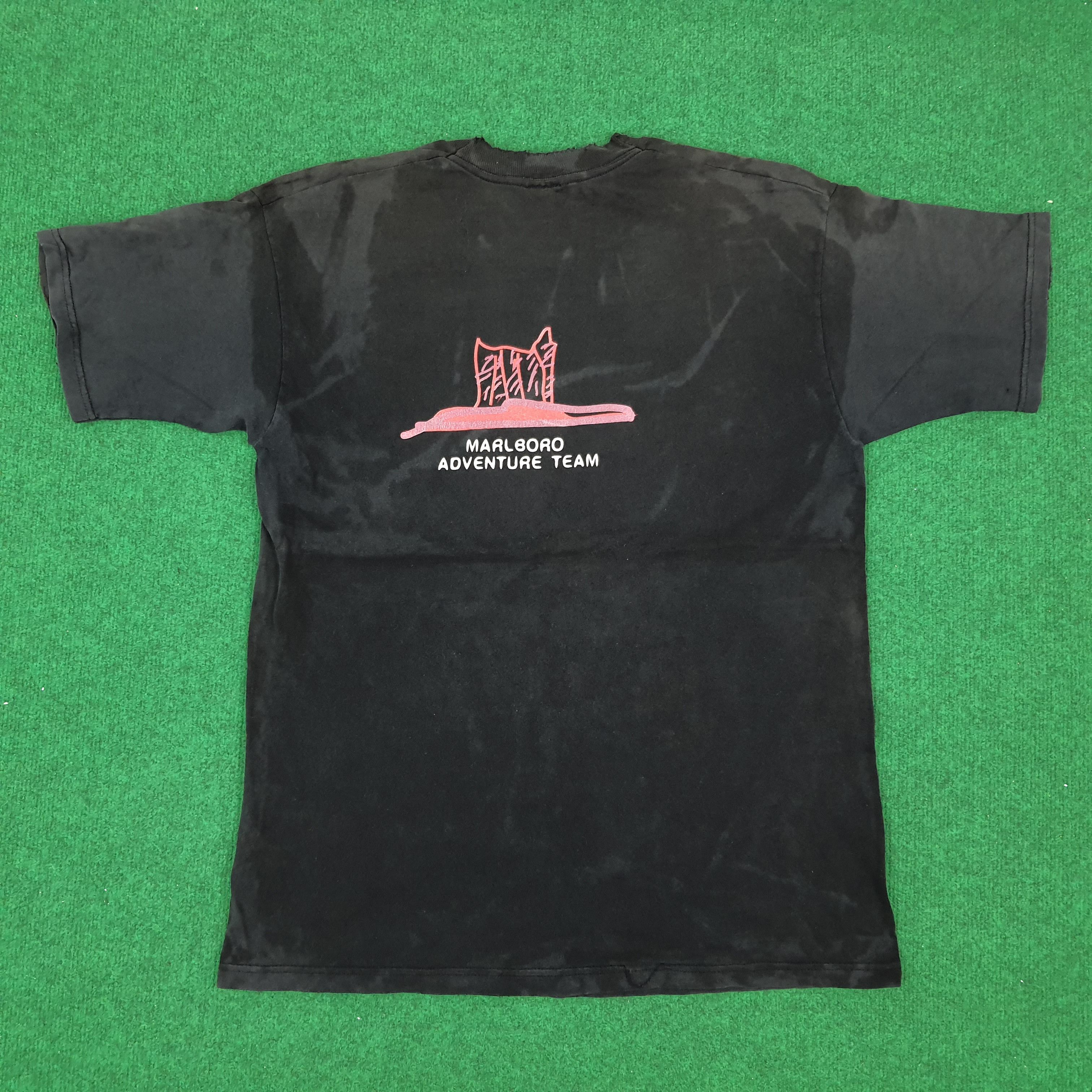 Marlboro × Vintage Vintage Marlboro Adventure Team Tshirt Size US L / EU 52-54 / 3 - 1 Thumbnail