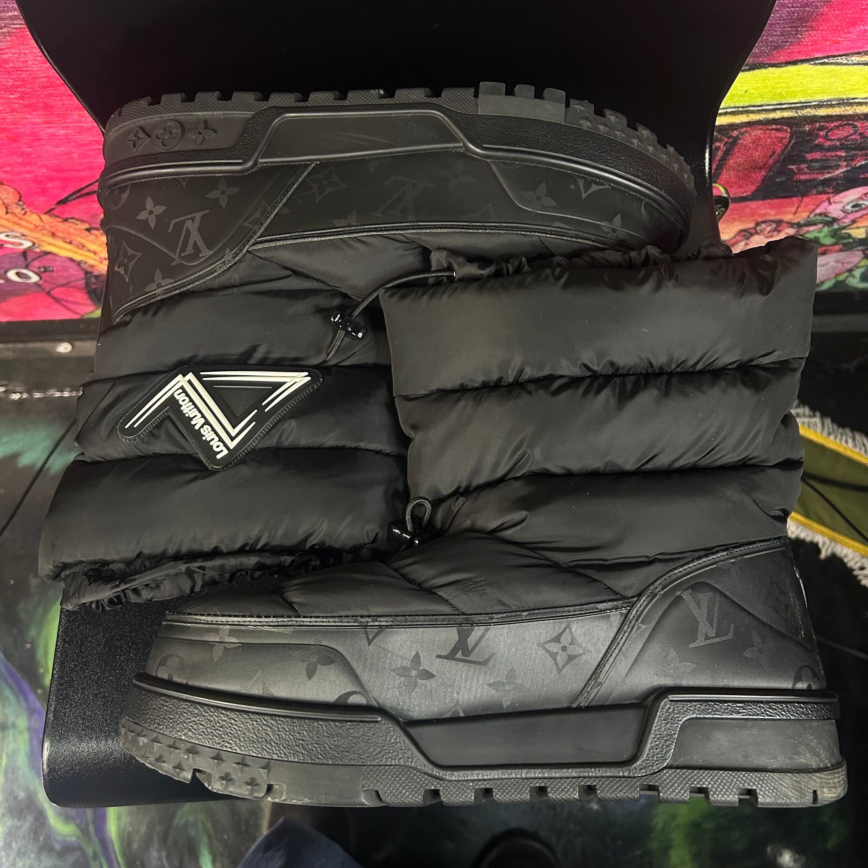 Louis Vuitton Louis Vuitton LV Alpine Boots Black Size LV 9.5 Size US 10.5 / EU 43-44 - 2 Thumbnail