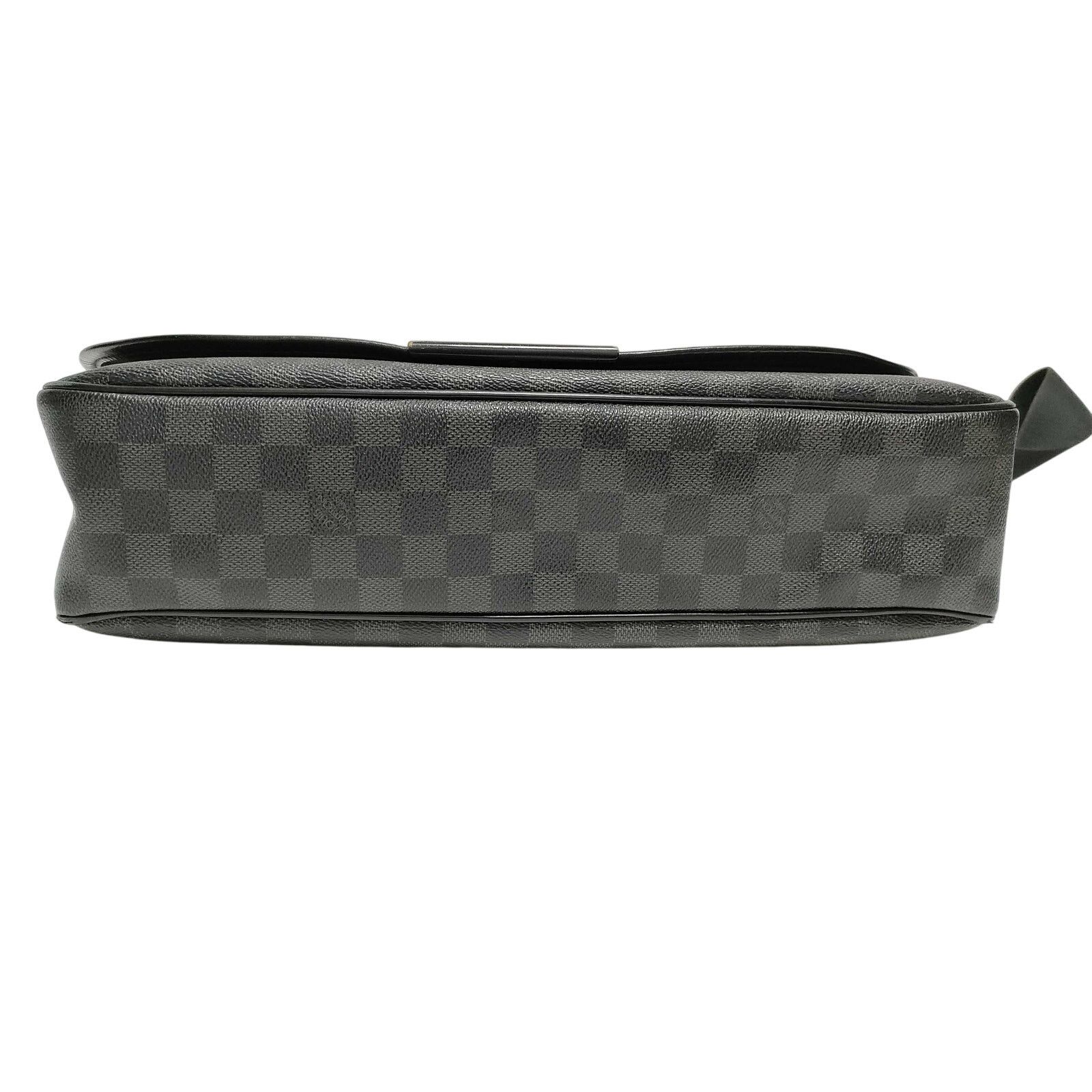 Louis Vuitton LOUIS VUITTON Damier Graphite Daniel MM Messenger Bag N58033 Size ONE SIZE - 3 Thumbnail