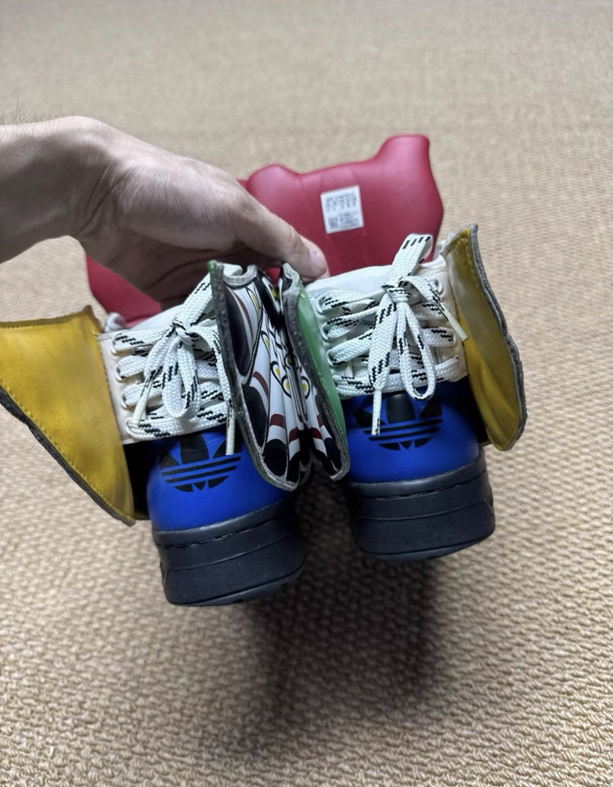 Adidas Adidas Jeremy Scott Wings Indian Mask Q23171 K37 Size US 8 / EU 41 - 8 Thumbnail