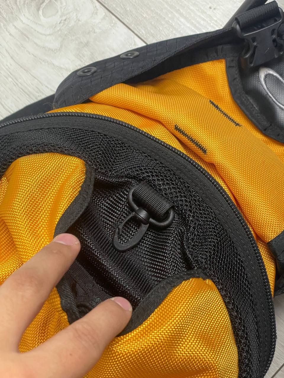 Oakley × Vintage Oakley Vintage BagPack Center Logo Rare Item Outdoor Y2K Size ONE SIZE - 8 Thumbnail