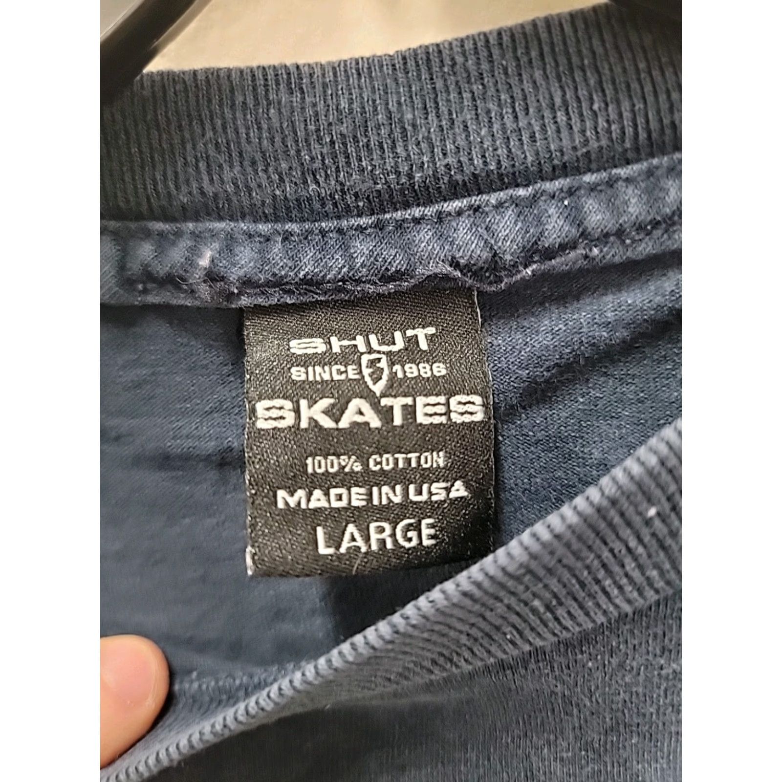 Vintage VINTAGE Shut NYC Skates Skateboards T-Shirt Mens L Blue USA Cotton Shirt 21x27 90s Man Women? Size US L / EU 52-54 / 3 - 2 Thumbnail