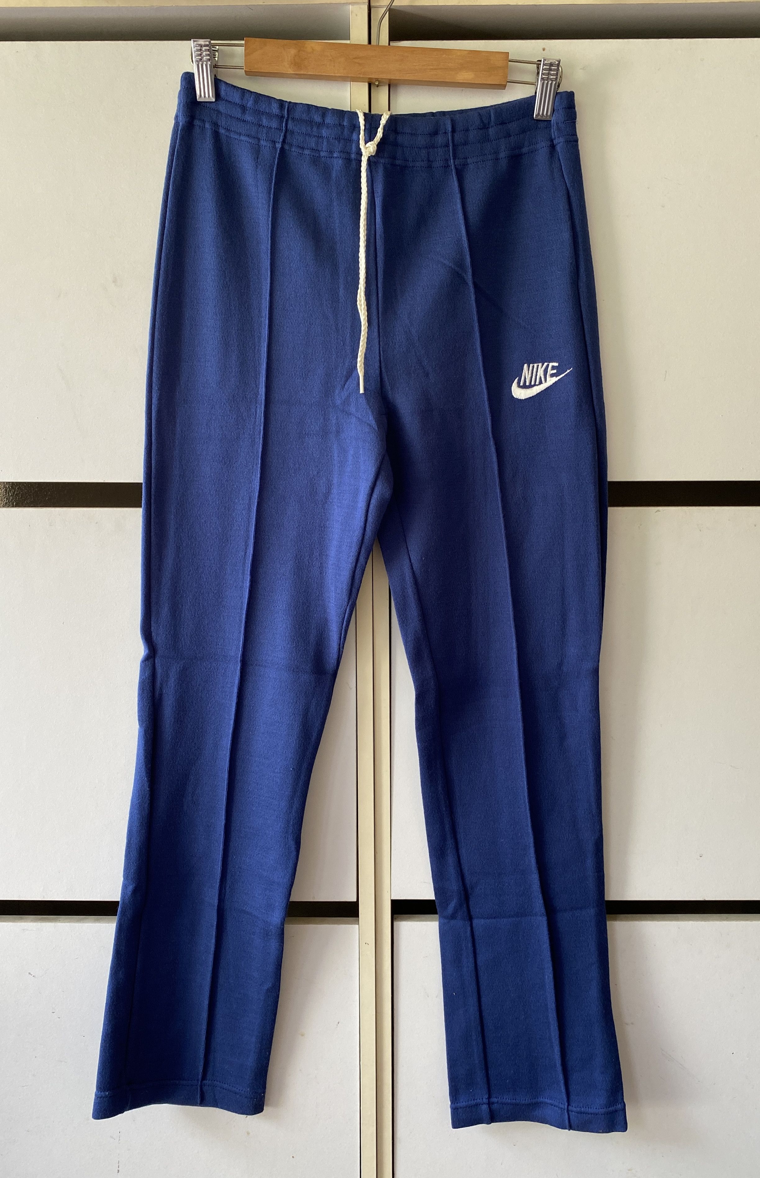 Vintage Y2K NIKE BLUE TAG SWEATPANTS Size US 28 / EU 44 - 1 Thumbnail