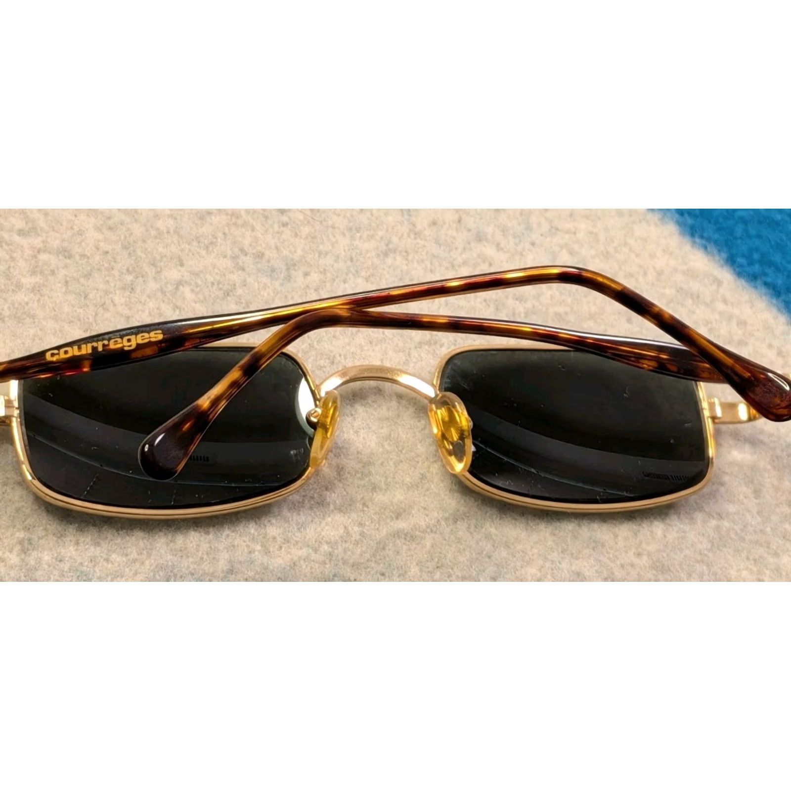 Vintage VINTAGE Courreges Sunglasses Four 9416 A. 135 Hand Made in France Retro Pilot 90s Gold Adult Unisex Size ONE SIZE - 7 Thumbnail