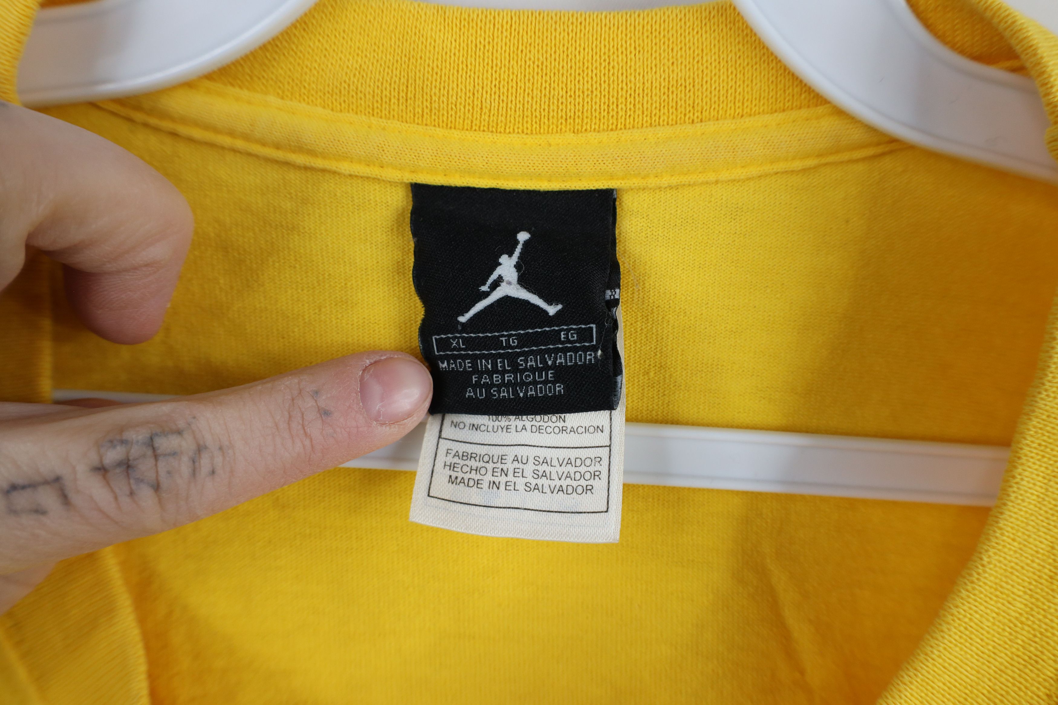 Nike × Vintage Vintage 90s Y2K Nike Air Jordan Jumpman Center Logo T-Shirt Size US XL / EU 56 / 4 - 9 Thumbnail