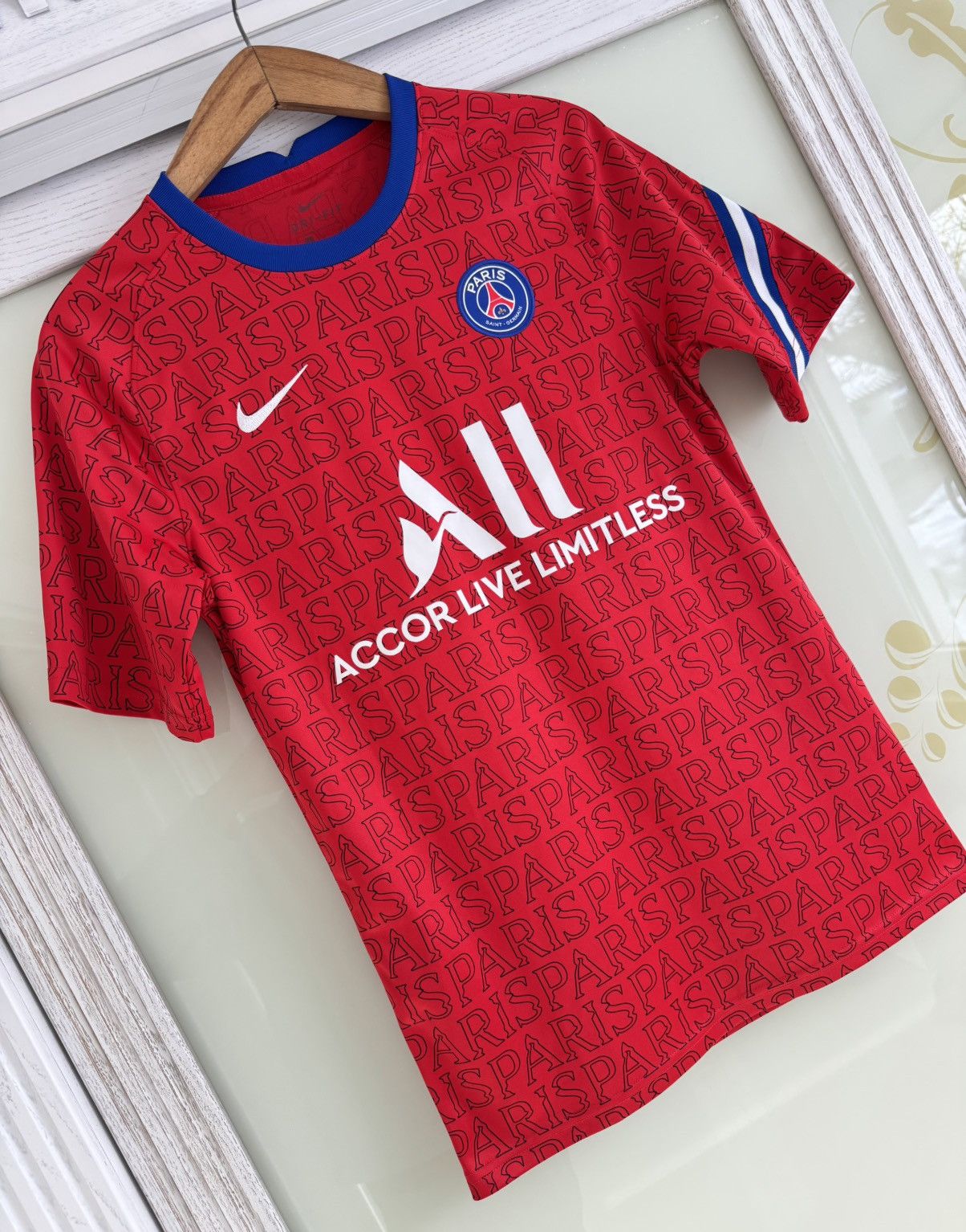 Nike Paris Saint Germain PSG 2020-2021 Soccer Jersey Football Kit Size US S / EU 44-46 / 1 - 4 Thumbnail