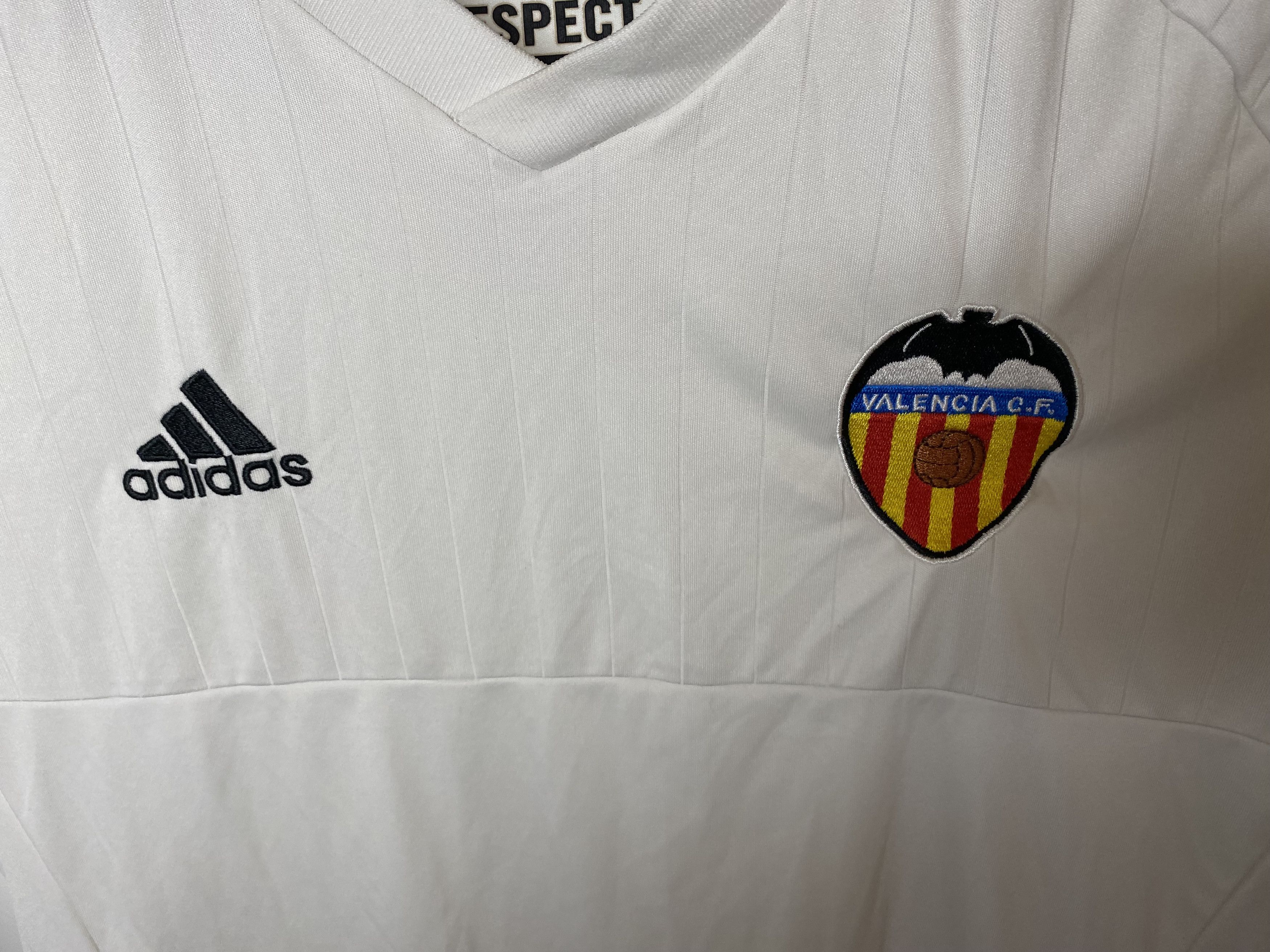 Adidas VALENCIA 2015 2016 HOME FOOTBALL SHIRT SOCCER JERSEY ADIDAS Size US M / EU 48-50 / 2 - 6 Thumbnail