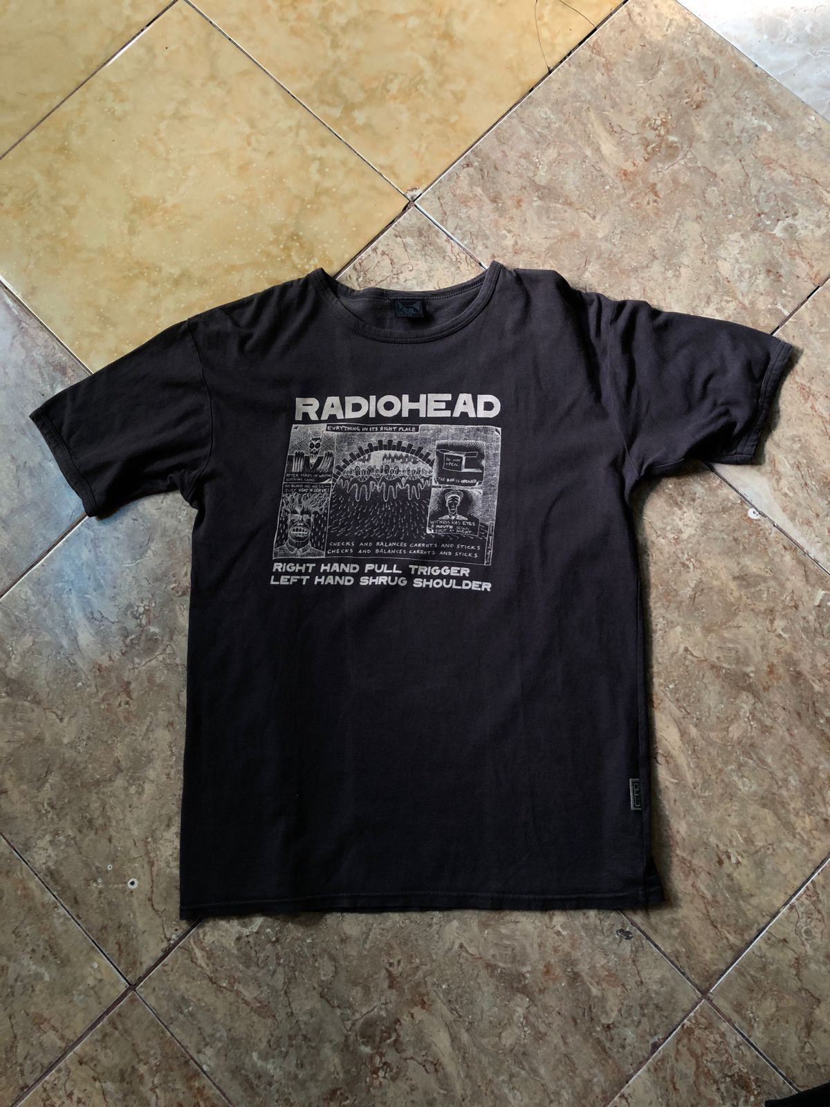 Band Tees Radiohead band tees Muse Coldplay Sigur ros elbow Size US L / EU 52-54 / 3 - 1 Thumbnail
