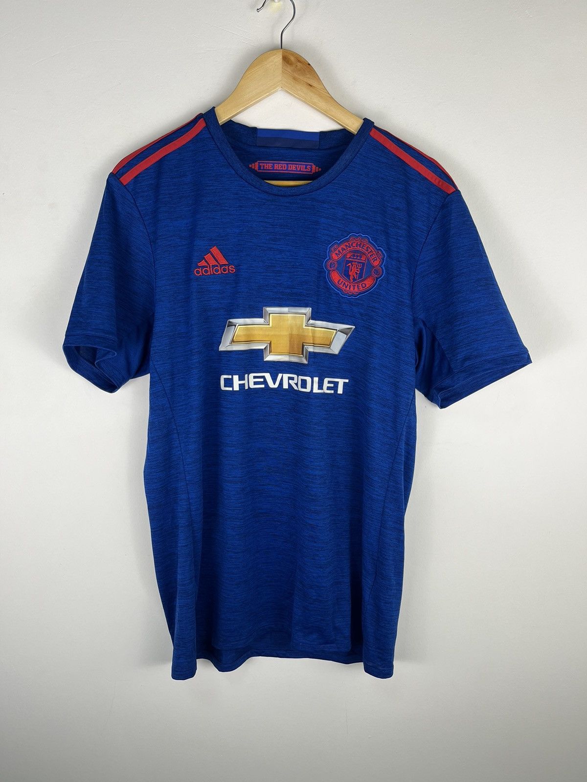 Adidas MANCHESTER UNITED 2016/17 AWAY FOOTBALL SHIRT SOCCER ADIDAS Size US M / EU 48-50 / 2 - 1 Thumbnail