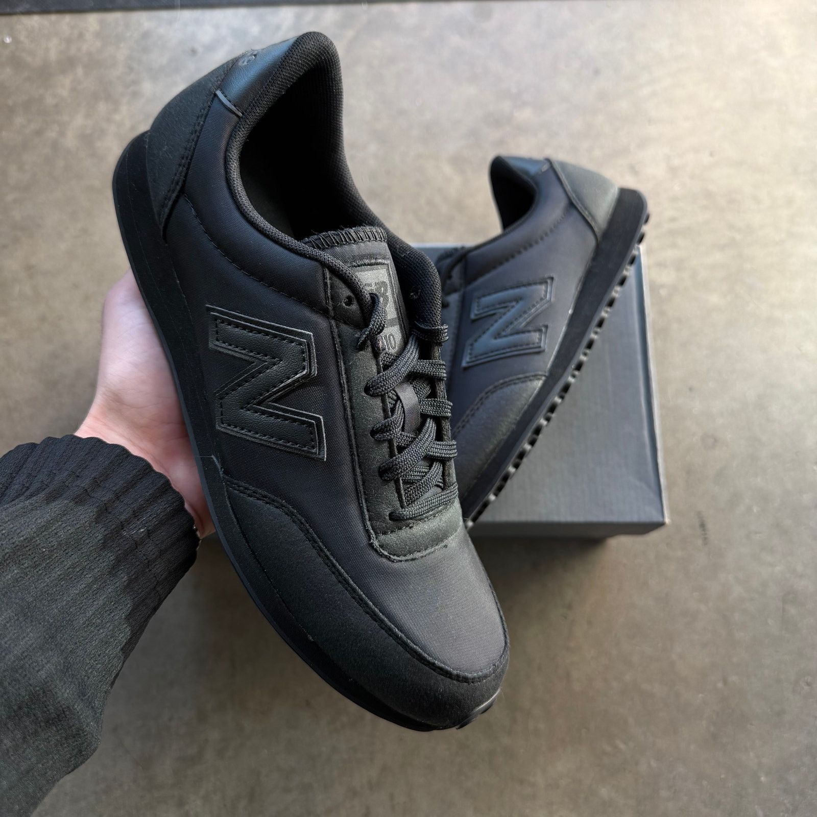 New Balance New Balance 410 Black Size US 7 / EU 40 - 1 Thumbnail