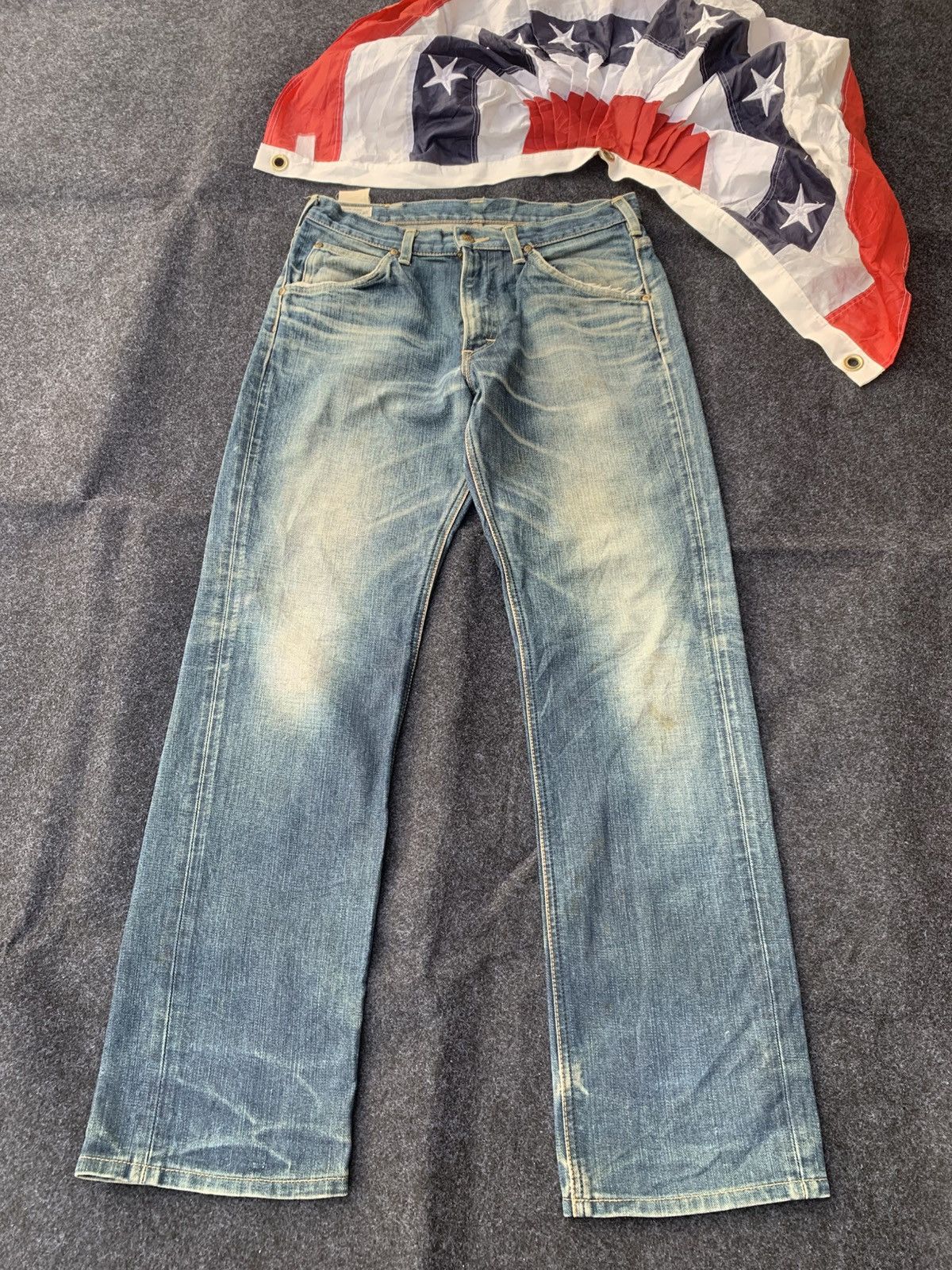 Lee Vintage Lee Rider made in Japan faded blue organic carton. Size US 30 / EU 46 - 1 Thumbnail