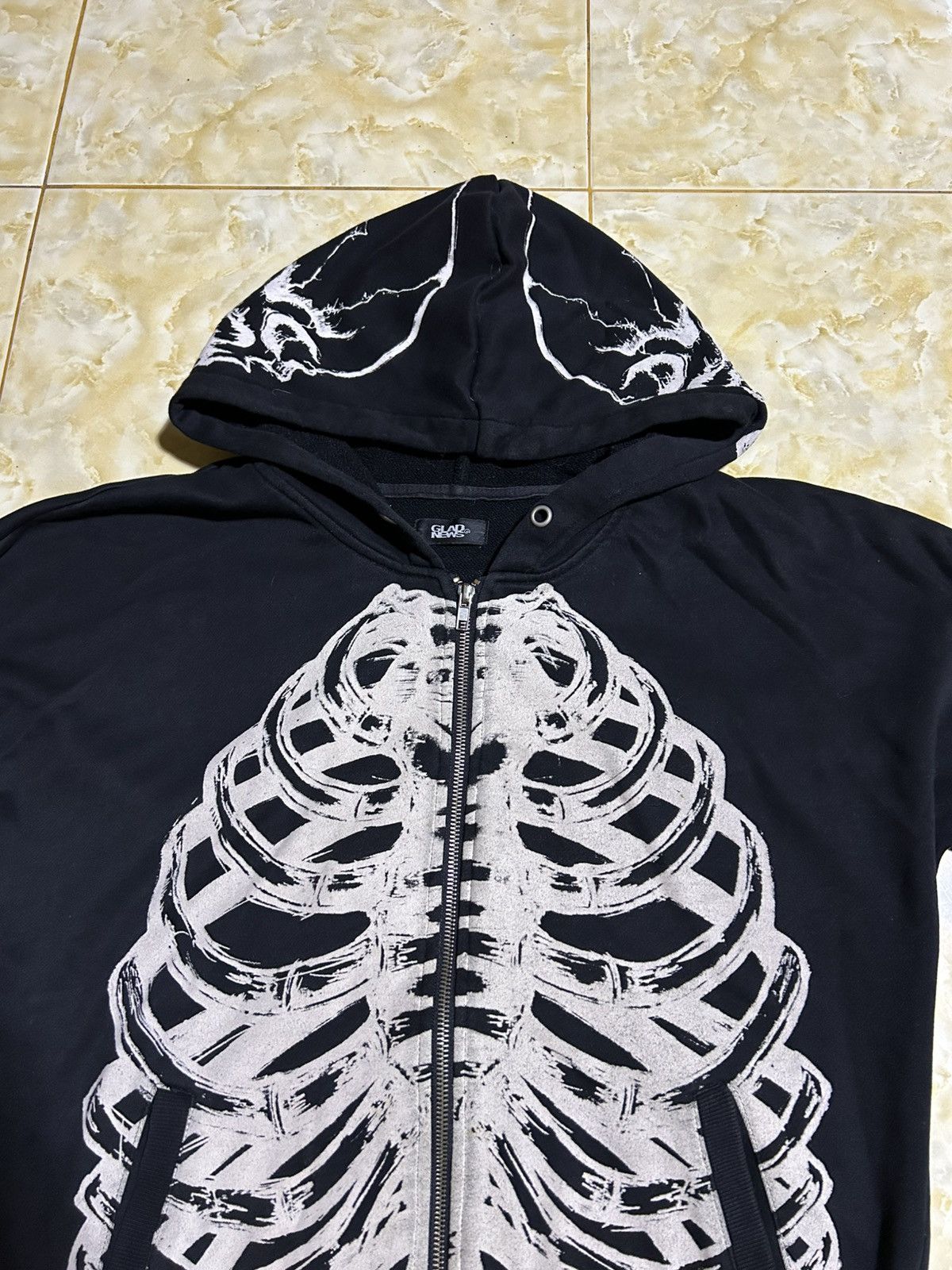Designer 💥 CRAZY GLAD NEWS SKELETON SKULL HOODIE PUNK Size US M / EU 48-50 / 2 - 2 Thumbnail