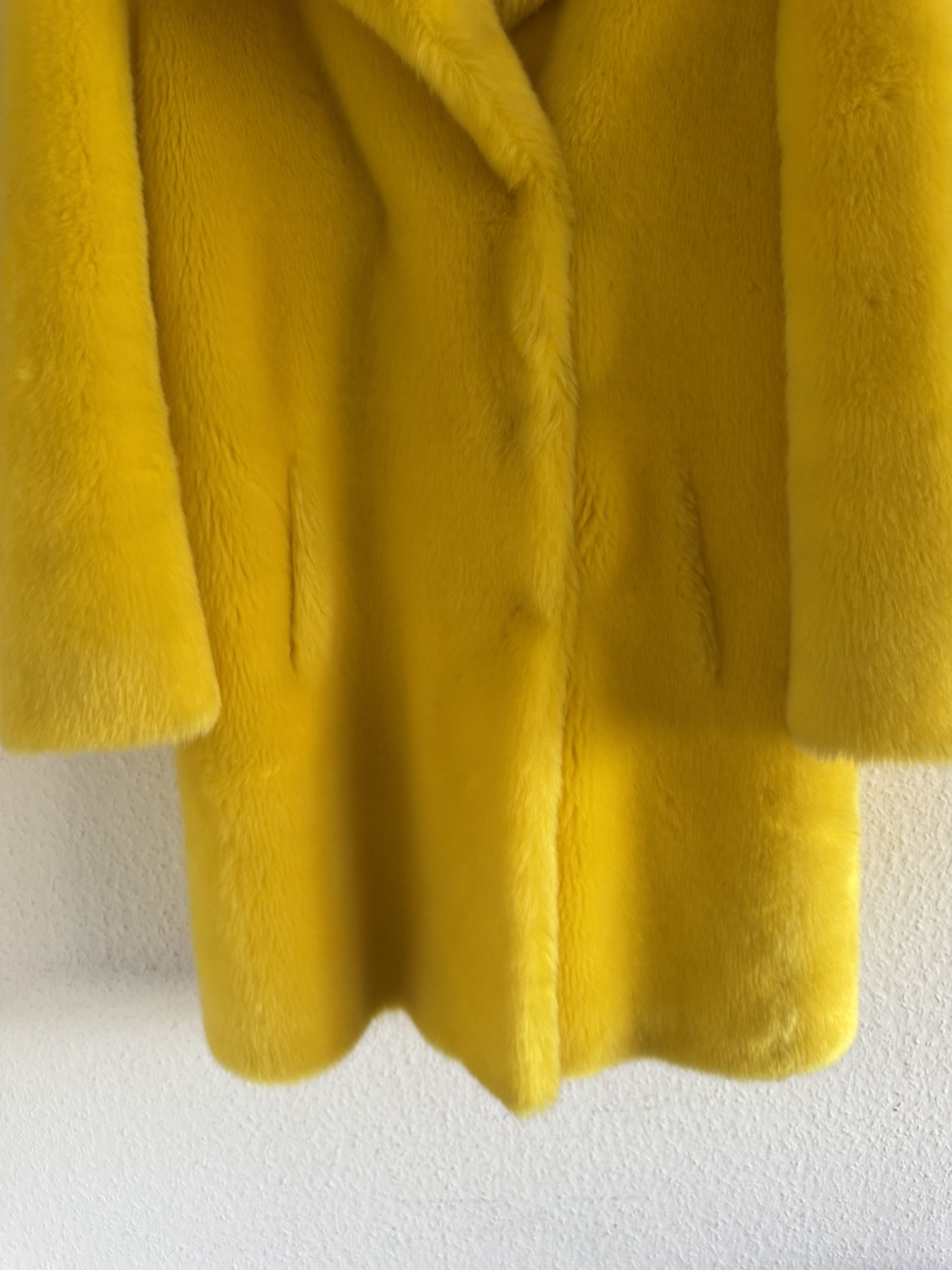 Moschino FW15 Runway Faux Fur Coat Size S / US 4 / IT 40 - 9 Thumbnail