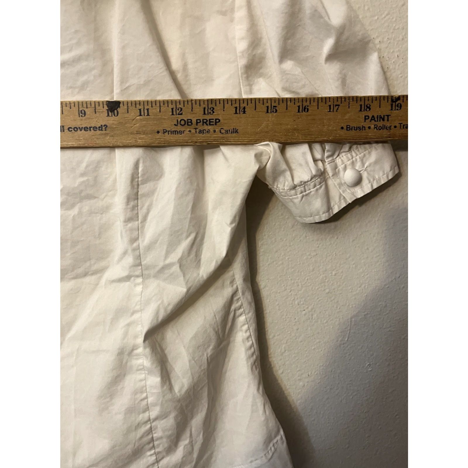 Banana Republic Banana Republic Womens White Blouse V-Neck Button Cuff Front Button Sz 6P Puff Sleeve Ruffle Casual Workwear 67% Cotton 29% Polyester 4% Spandex Size M / US 6-8 / IT 42-44 - 5 Thumbnail
