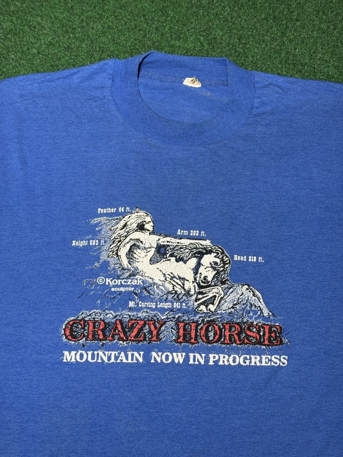 Vintage Vintage Crazy Horse Mountain Sculpture Indian Chief T Shirt Size US L / EU 52-54 / 3 - 2 Thumbnail