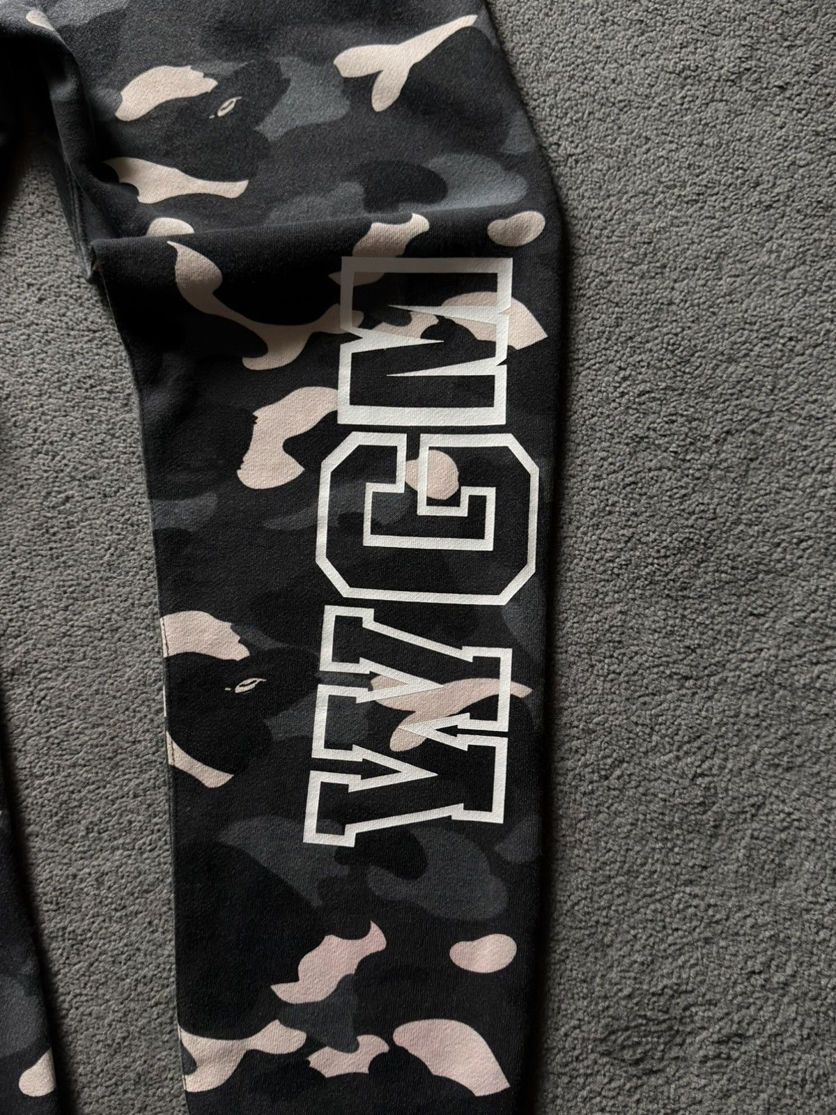 Bape BAPE City Camo Shark Sweat Pants Black Glow In The Dark Size US 32 / EU 48 - 7 Thumbnail