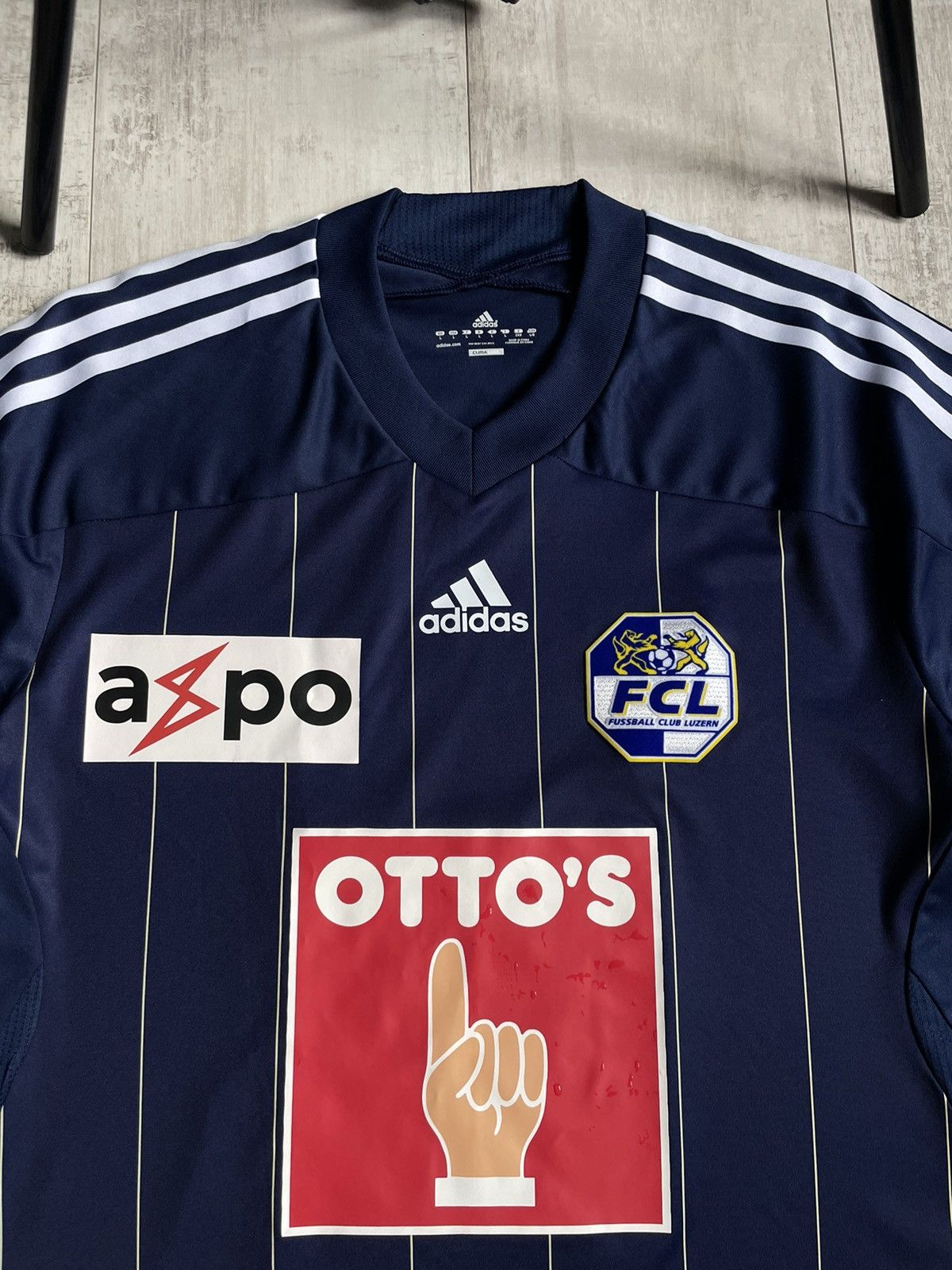 Adidas Adidas FC Luzern 2011/2012 Home Football Shirt Jersey RARE Size US L / EU 52-54 / 3 - 7 Thumbnail