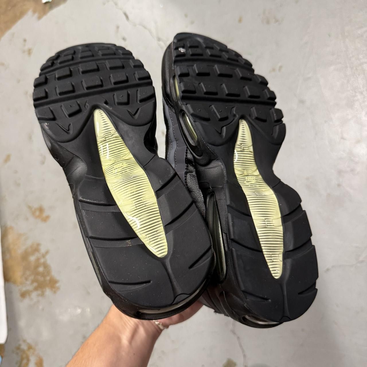 Nike Nike Air Max 95 Essential Black Grey 749766-022 Size 10.5 Size US 10.5 / EU 43-44 - 4 Thumbnail