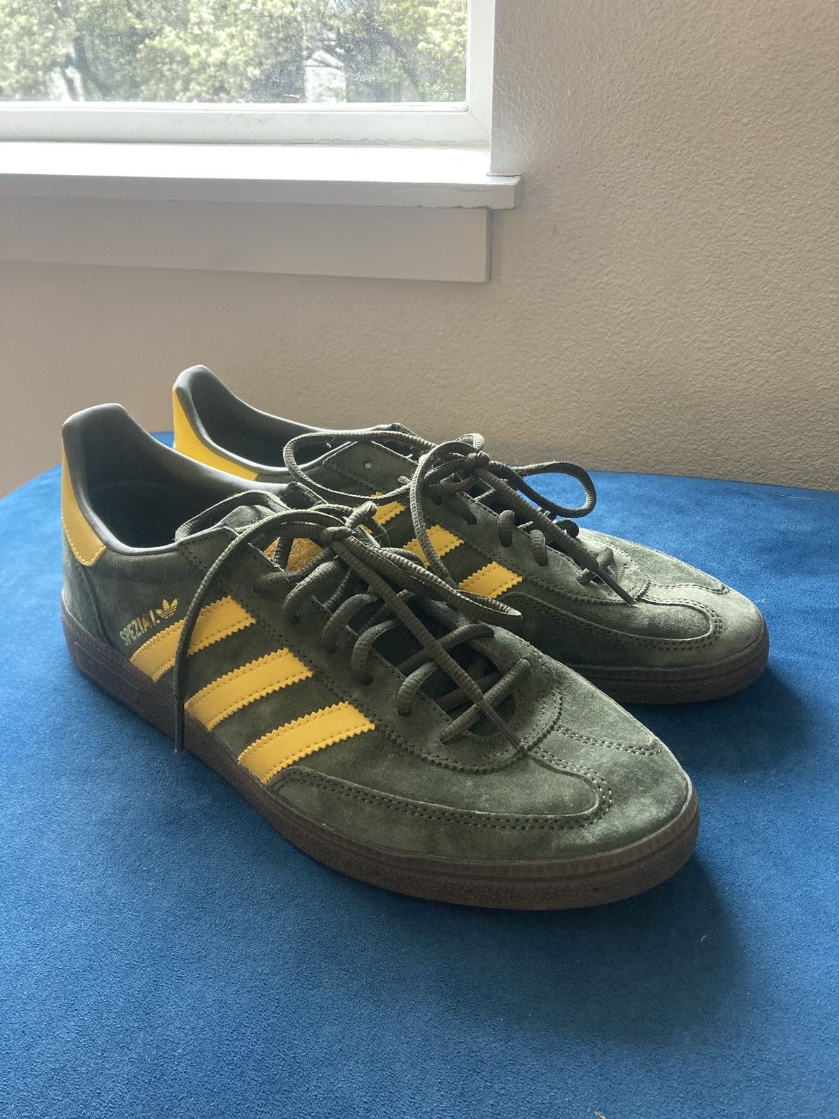 のAdidas Handball Spezial cargo/yellow EF5748 adidas Originals Handball Spezial Night Cargo Tribe Yellow