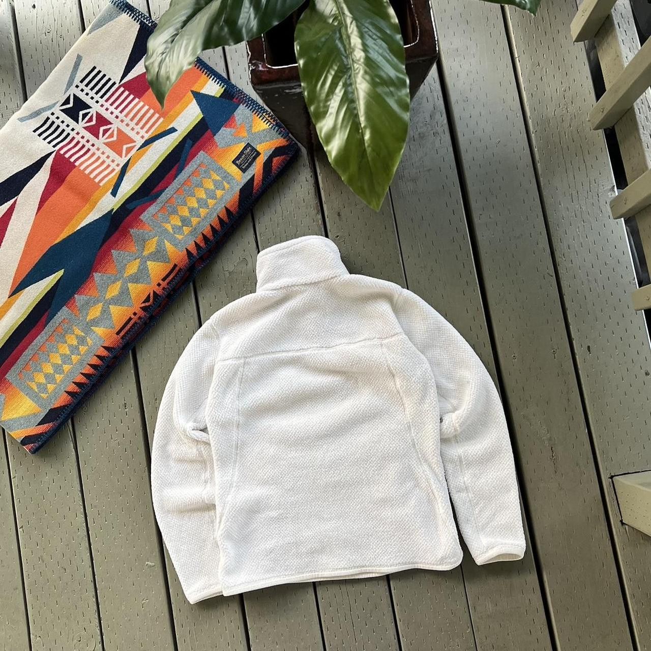 Patagonia × Vintage Patagonia Fleece White Sherpa T-Snap Pullover Size M / US 6-8 / IT 42-44 - 4 Thumbnail