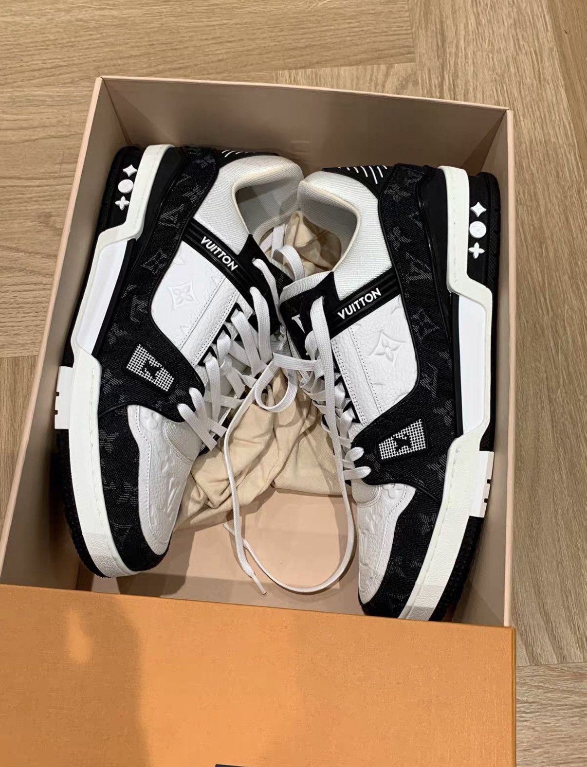 Louis Vuitton Louis Vuitton Trainer Black Denim J42 Size US 10.5 / EU 43-44 - 3 Thumbnail