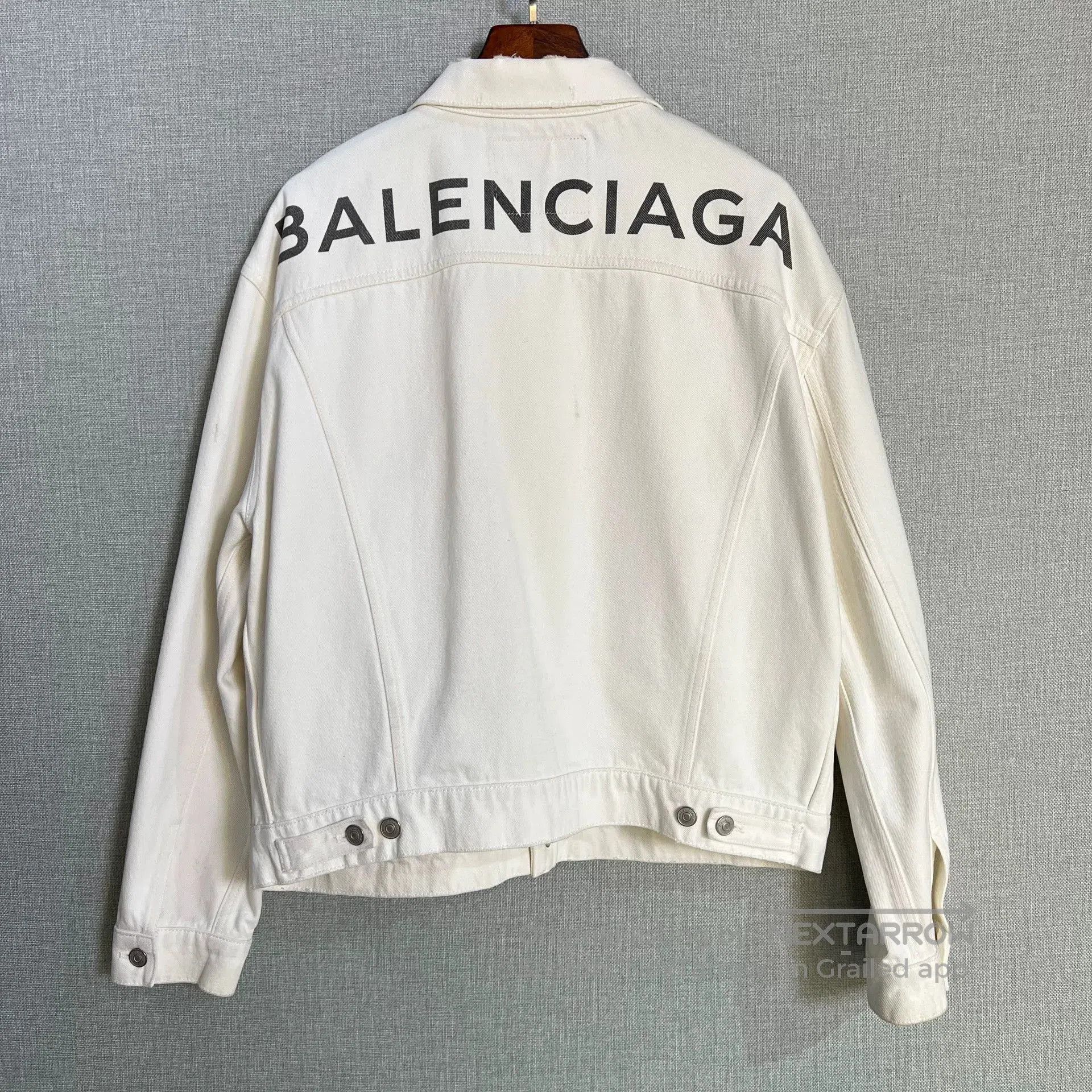 Balenciaga Balenciaga White Back Logo Denim Jacket. Size XXS / US 00 / IT 34 - 2 Thumbnail