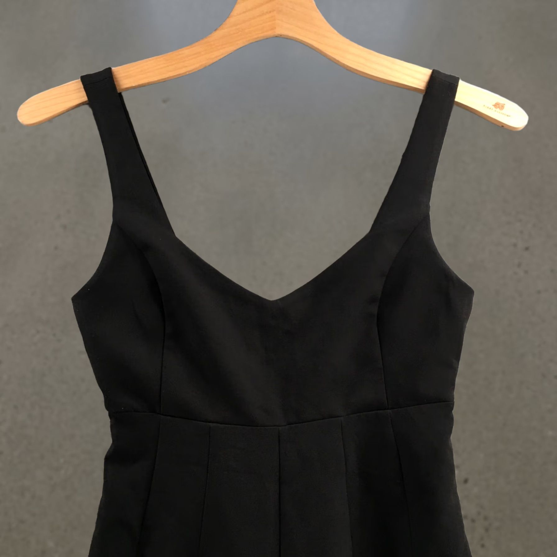 BCBGeneration BCBGeneration Romper Womens XS Black Sleeveless V-Neck Back Zip Short Casual Size 26" / US 2 / IT 38 - 1 Thumbnail