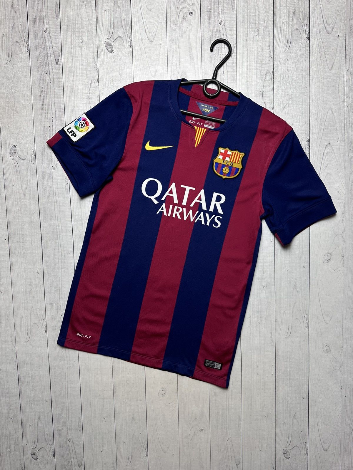 Nike × Vintage Vintage Barcelona Nike Soccer jersey size S 9 Suarez rare Size US S / EU 44-46 / 1 - 2 Thumbnail