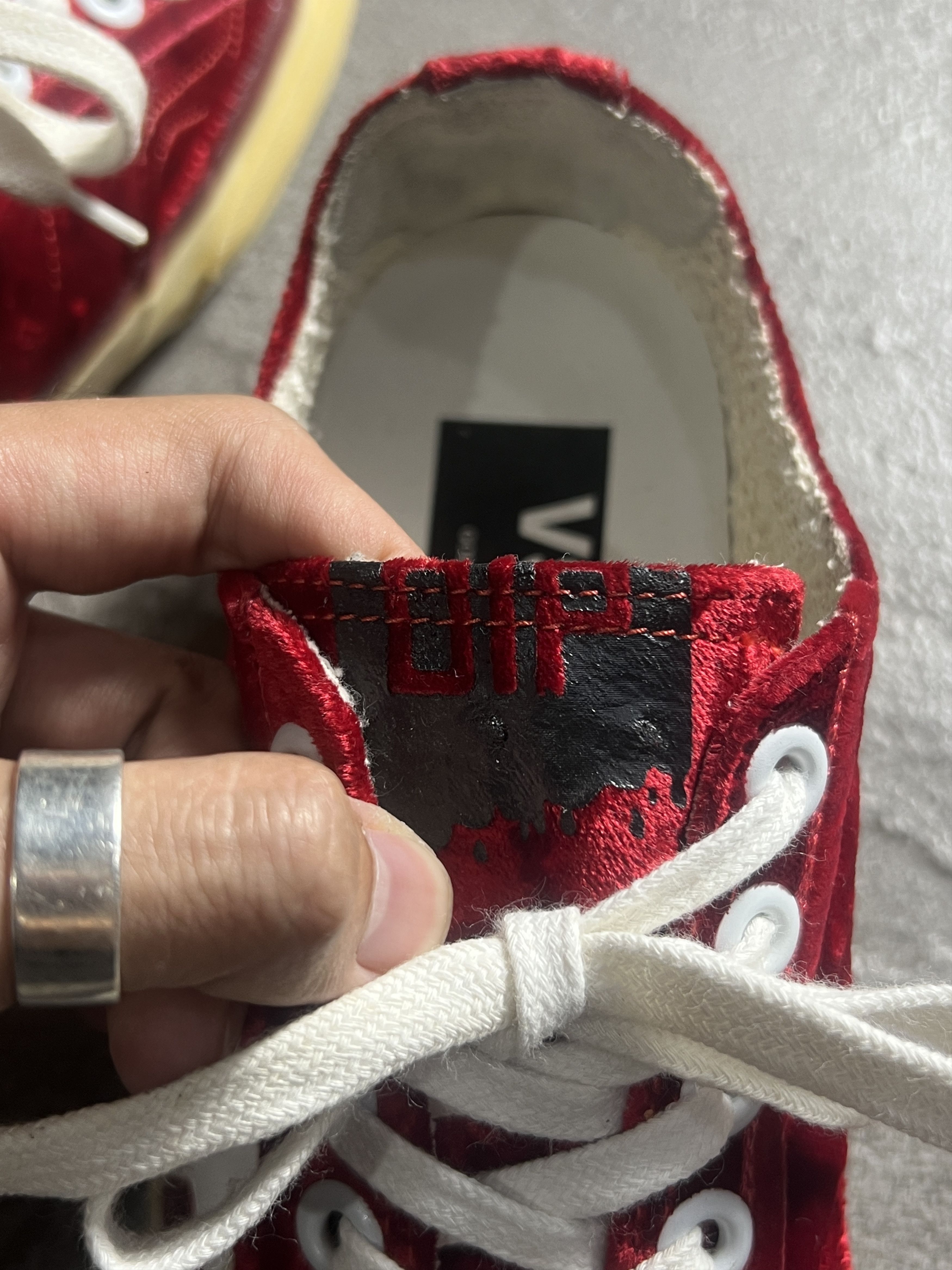Golden Goose Golden Goose V-Star2 Red Velvet Low Top Size 36 Size US 6 / IT 36 - 8 Thumbnail