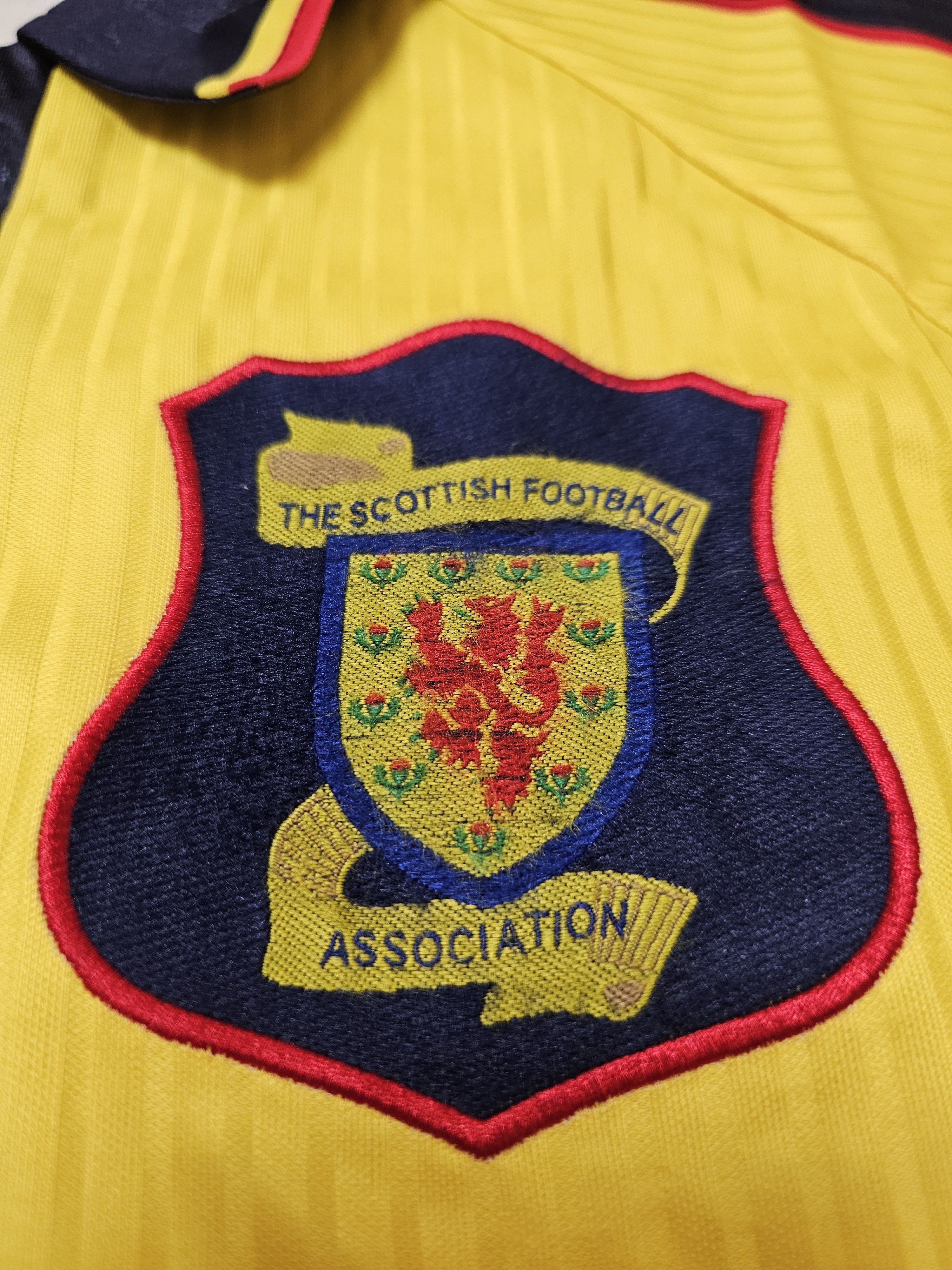 Umbro × Vintage SCOTLAND 1996 1998 AWAY FOOTBALL SHIRT SOCCER JERSEY Size US L / EU 52-54 / 3 - 4 Thumbnail