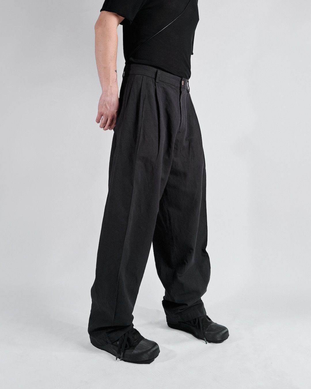 Other NKTRMNV PLEATED TEXTURED PANTS Size US 32 / EU 48 - 9 Thumbnail
