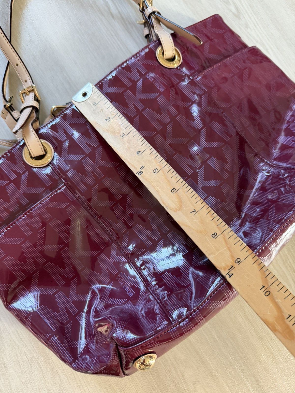 Michael Kors Michael Kors Jet Set Tote Bag Patent Leather Burgundy Logo Size ONE SIZE - 8 Thumbnail