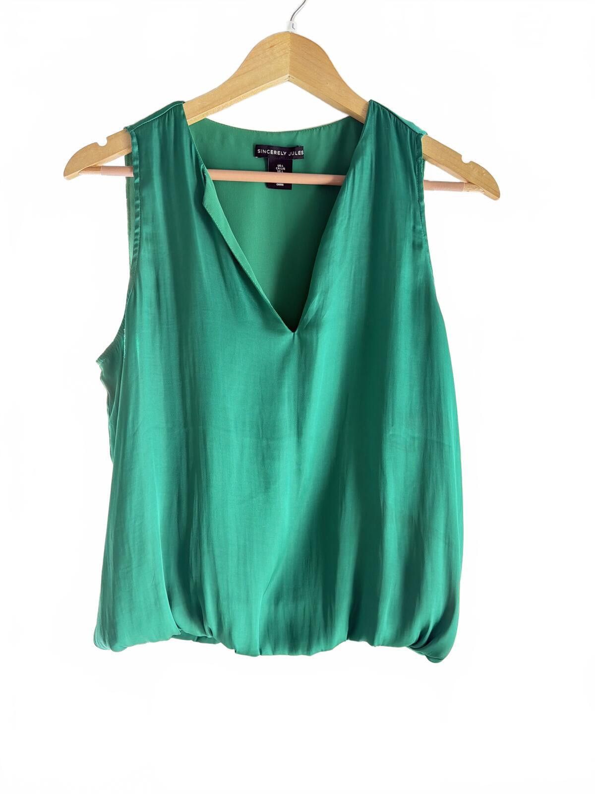 Other Sincerely Jules Emerald Green Satin Sleeveless Blouse Size L Size ONE SIZE - 1 Thumbnail
