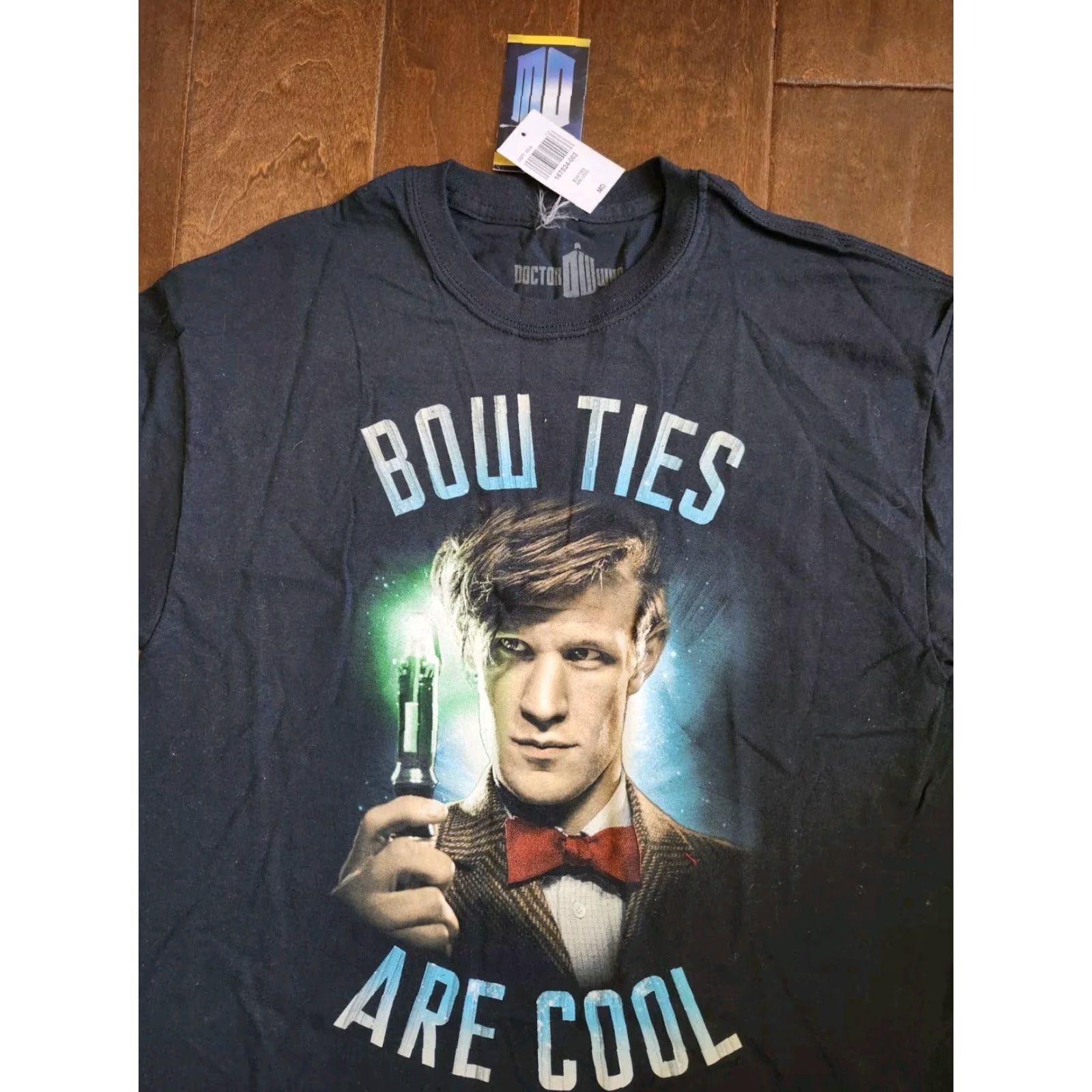 Hot Topic VINTAGE Doctor Who T-Shirt Bow Ties Are Cool Black M Mens Short Sleeve Crew Neck Cotton 2012 Hot Topic Show Movie All Seasons Size US M / EU 48-50 / 2 - 7 Thumbnail