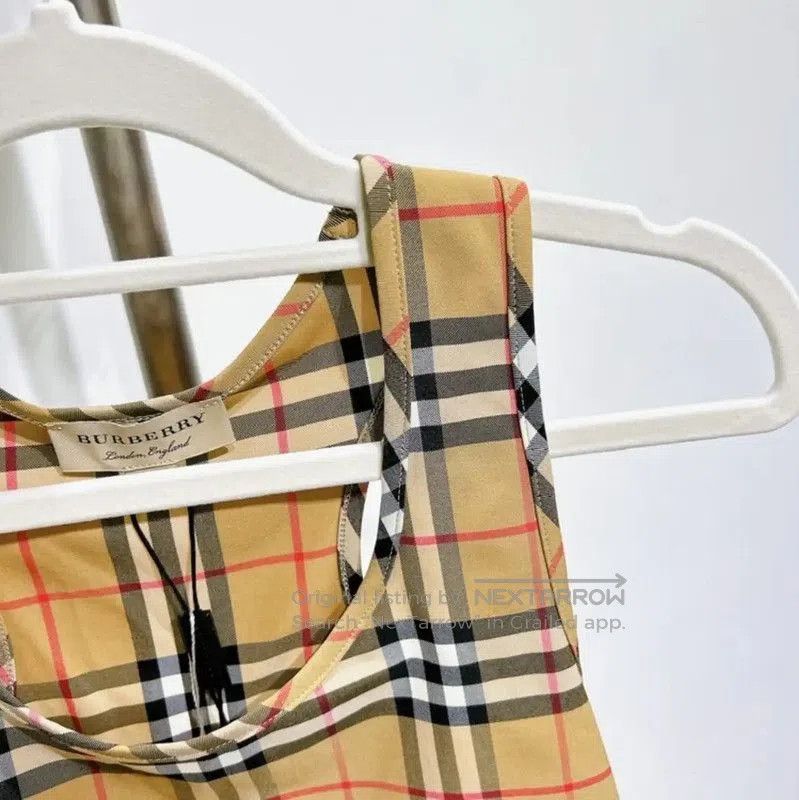 Burberry Burberry Color-Block Silk Blend Top. Size XS / US 0-2 / IT 36-38 - 3 Thumbnail