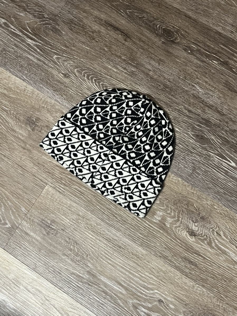 Moose Knuckles Black/White Monogram Beanie Size ONE SIZE - 2 Thumbnail
