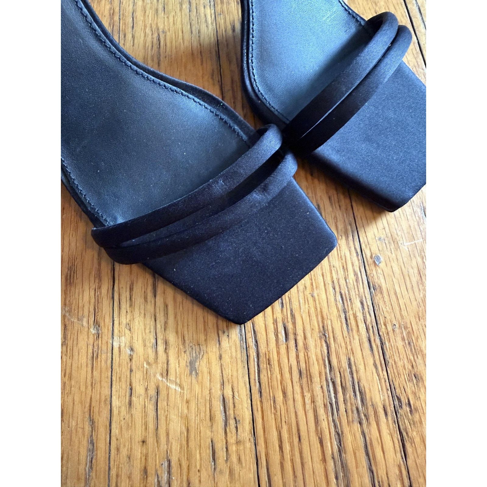 Jonathan Simkhai Jonathan Simkhai Cassie Sandals Womens Size 7.5 Black Size US 7.5 / IT 37.5 - 4 Thumbnail