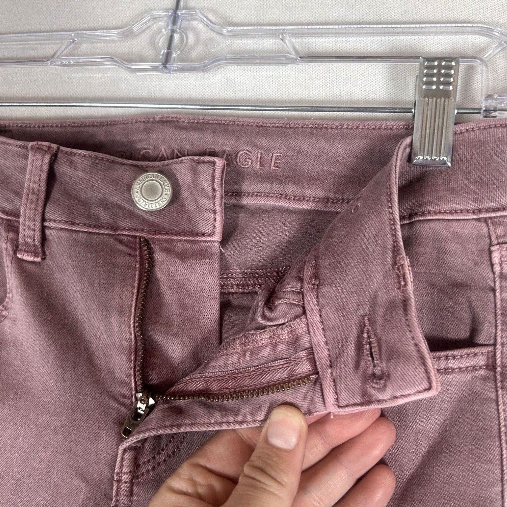 American Eagle Outfitters American Eagle Outfitters Next Level Stretch Jegging Jeans Women's Size 2 Red Low Rise Slim 4-Pocket Denim Mid/City College Logo Embroidered Size 26" / US 2 / IT 38 - 2 Thumbnail