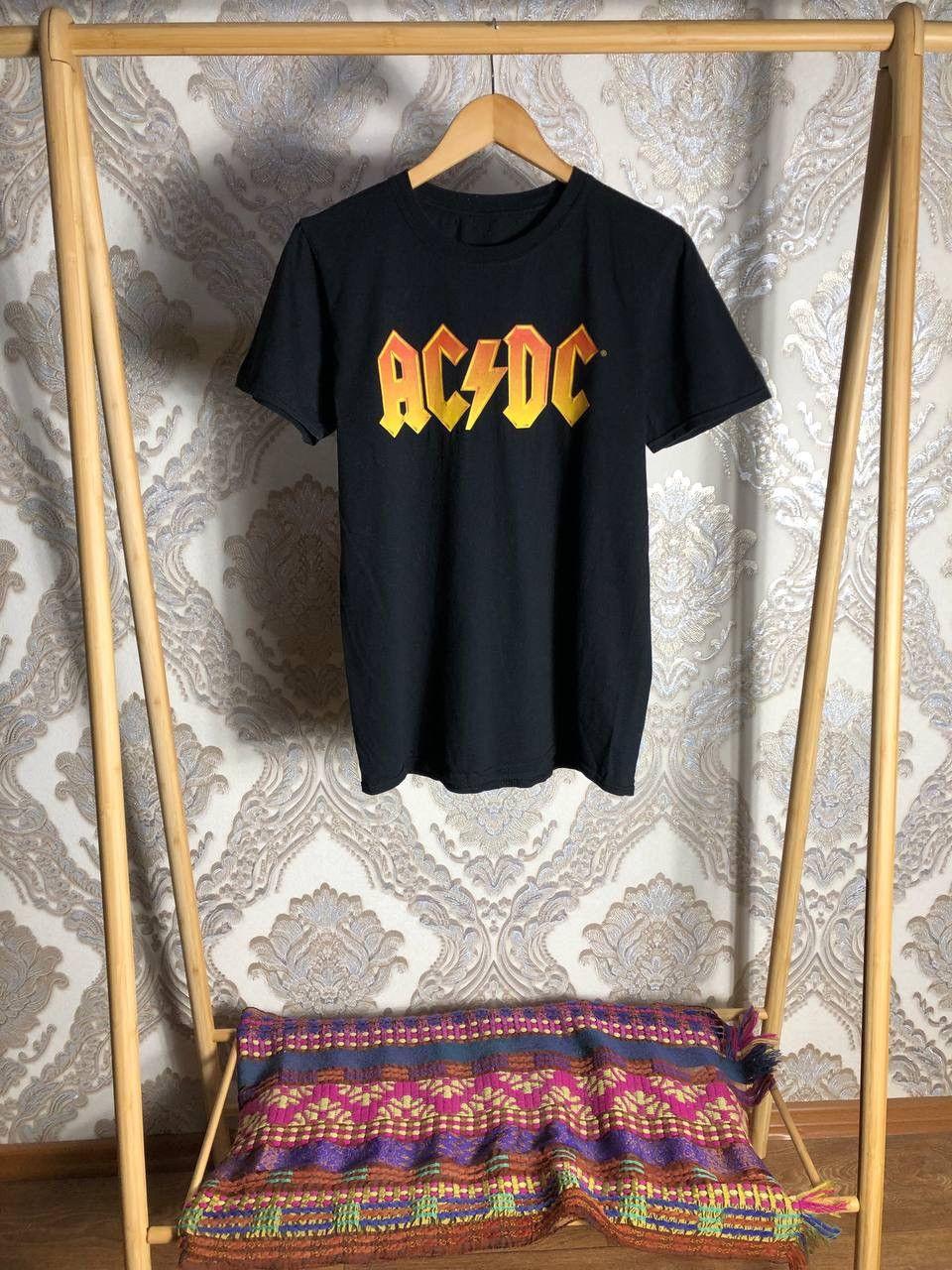 Band Tees VINTAGE AC/DC WORLD TOUR ROCK T-SHIRT RETRO METAL Y2K 90s Size US M / EU 48-50 / 2 - 1 Thumbnail
