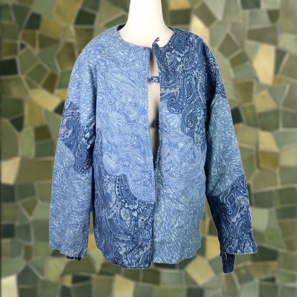 Vintage VINTAGE blue and navy paisley print chenille lined jacket Women L Short Sleeve Bohemian Casual 20" Pit to Pit 26" Length Size L / US 10 / IT 46 - 1 Thumbnail