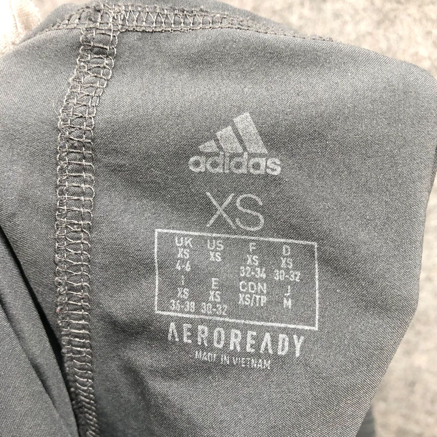 Adidas VINTAGE Adidas Active Running Shorts Womens XS Gray 3 Stripe Climalite Lightweight Size 26" / US 2 / IT 38 - 8 Thumbnail