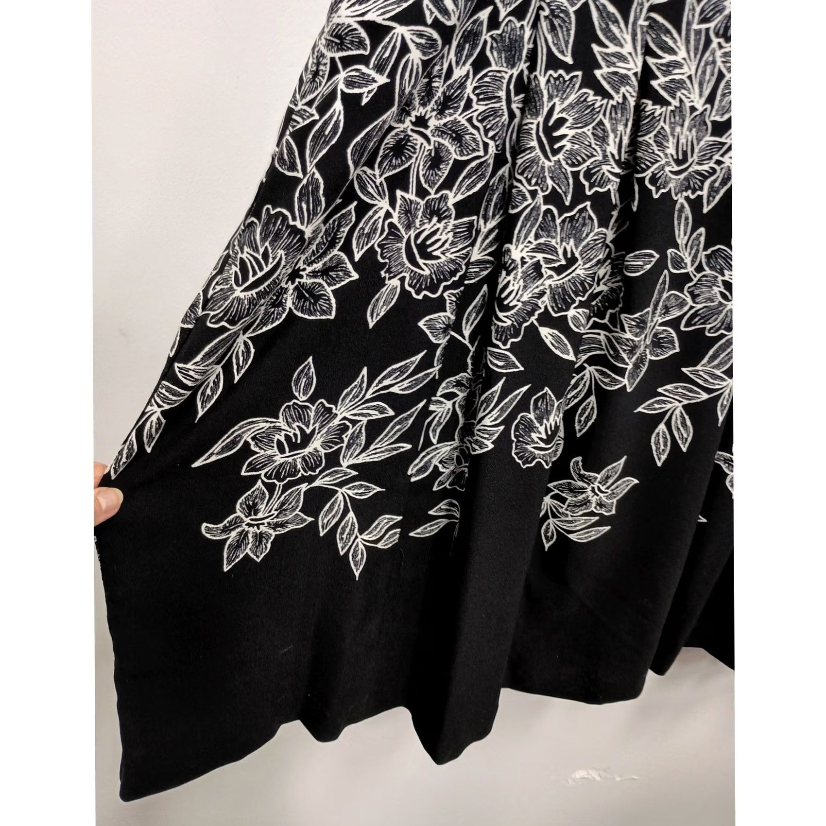 Ralph Lauren Lauren Ralph Lauren Dress Womens 18W Black Floral Sleeveless Midi Timeless Size XXL / US 16-18 / IT 52-54 - 5 Thumbnail