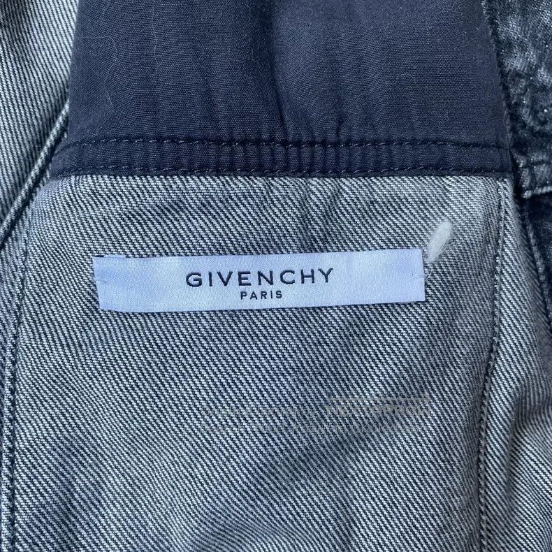 Givenchy Givenchy White Letter Logo Denim Water Washed Reversible J Size US XL / EU 56 / 4 - 5 Thumbnail
