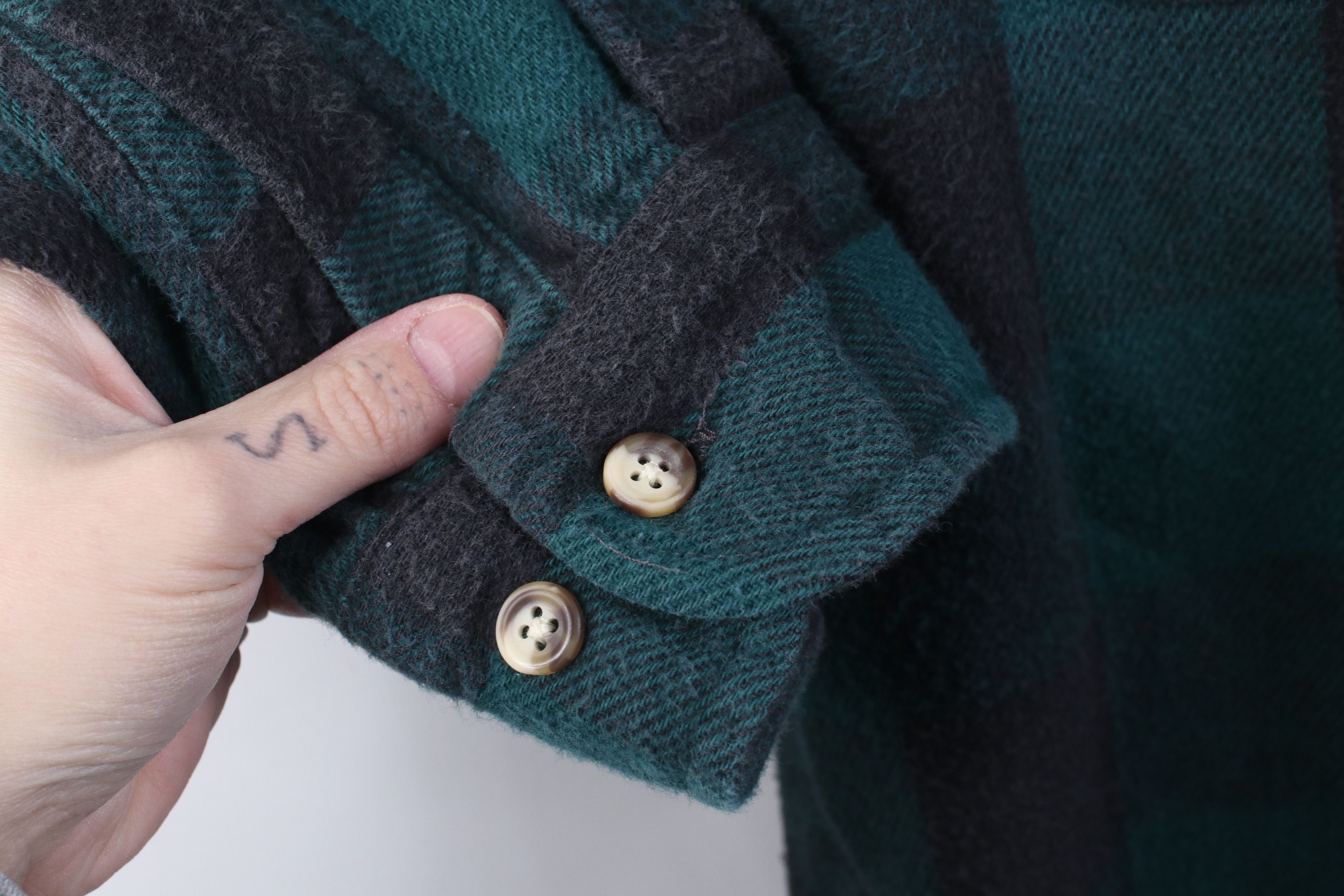 Vintage Vintage 90s Streetwear Heavyweight Button Shirt Plaid USA Size US XXL / EU 58 / 5 - 5 Thumbnail